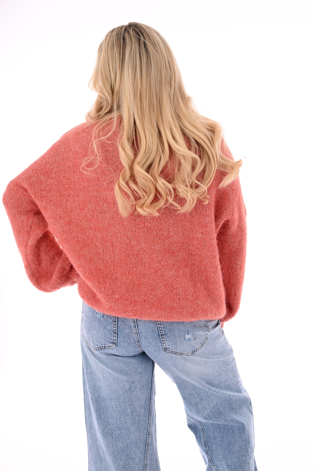 Fijn gebreide vleermuis trui strik uni zalm