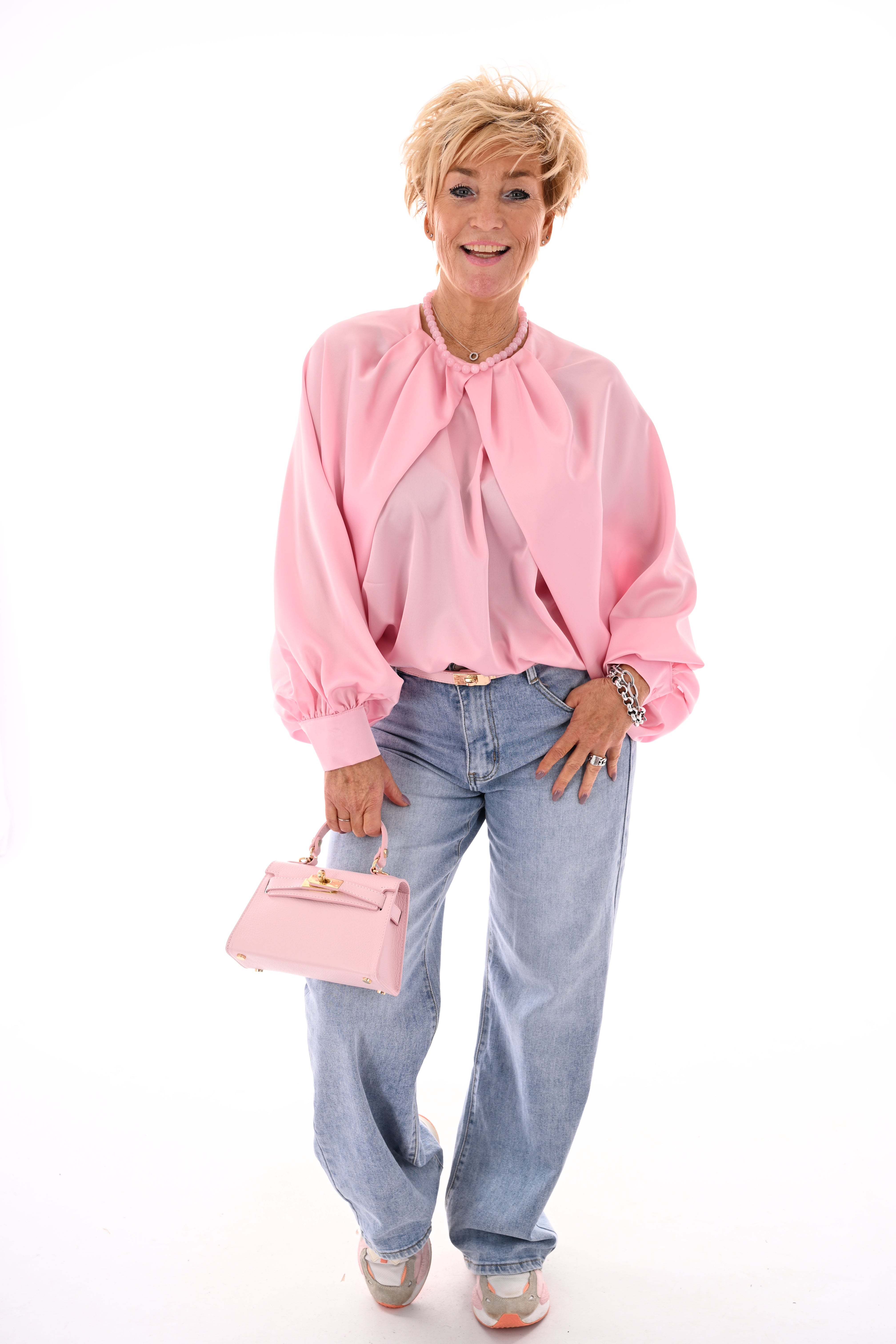 Silky blouse met pofmouwen lichtroze