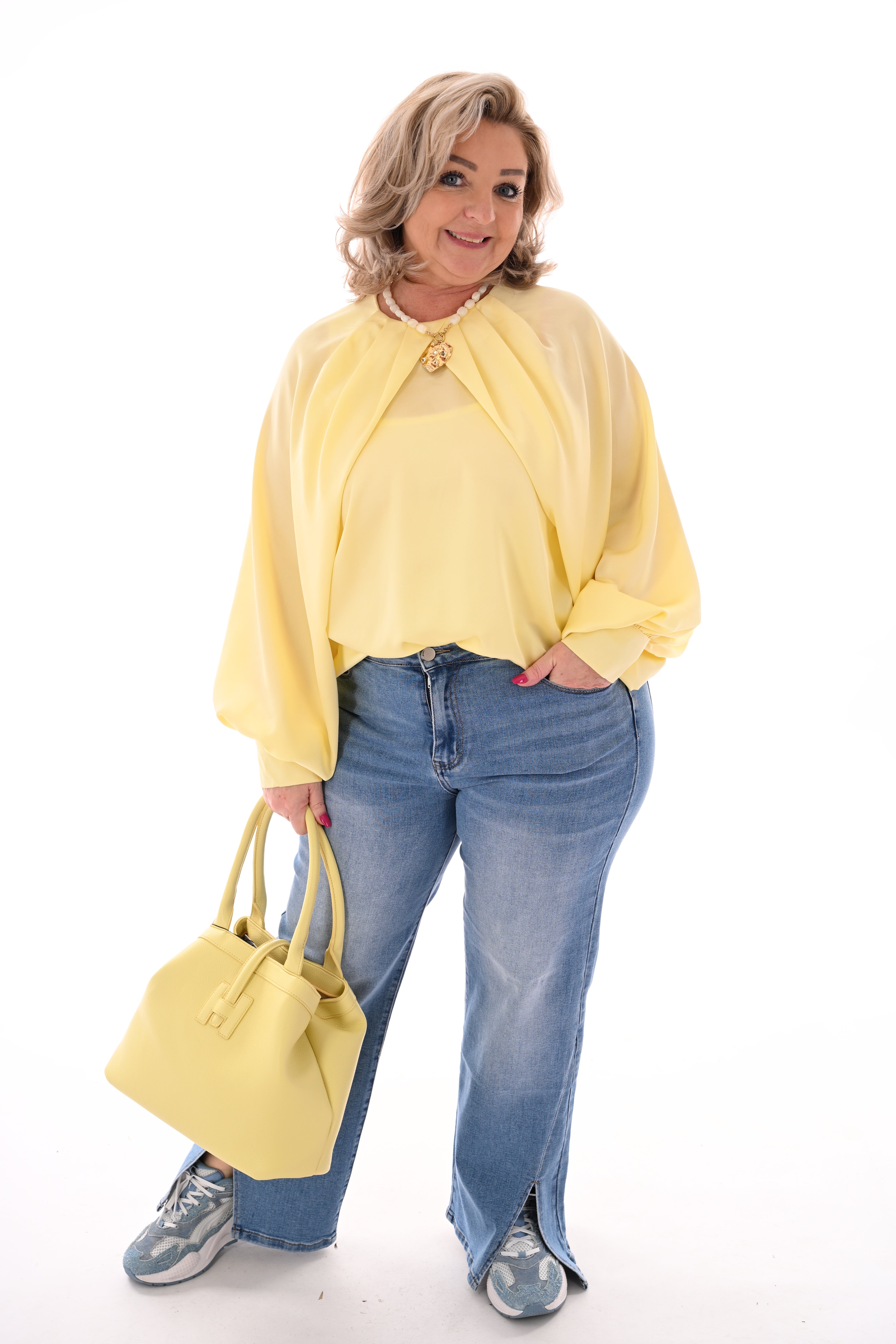 Silky blouse met pofmouwen lichtgeel