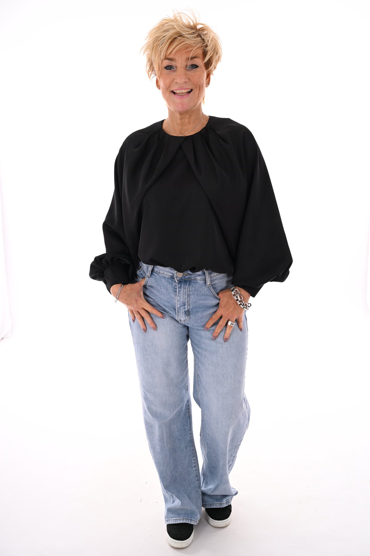 Silky blouse met pofmouwen zwart