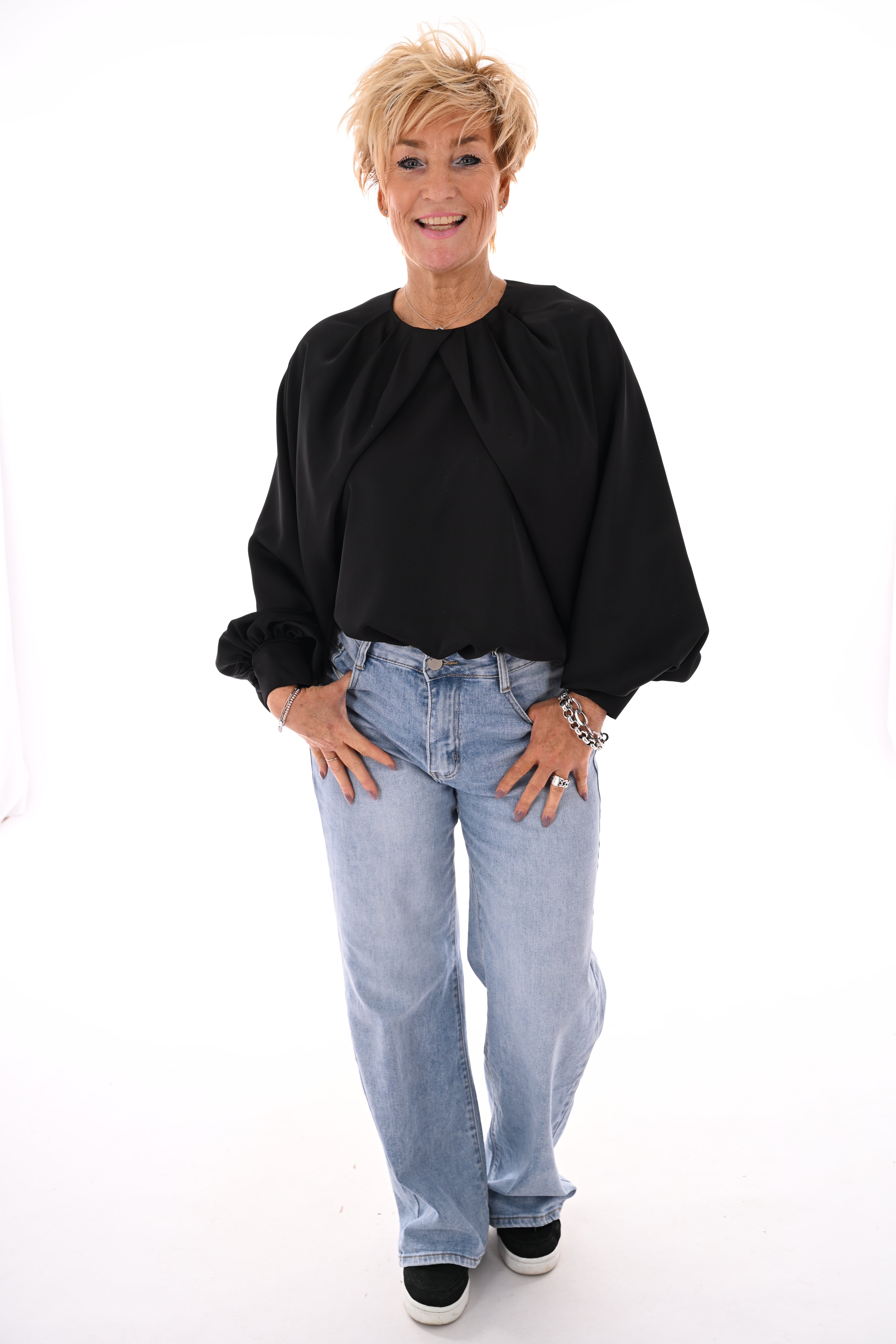 Silky blouse met pofmouwen zwart