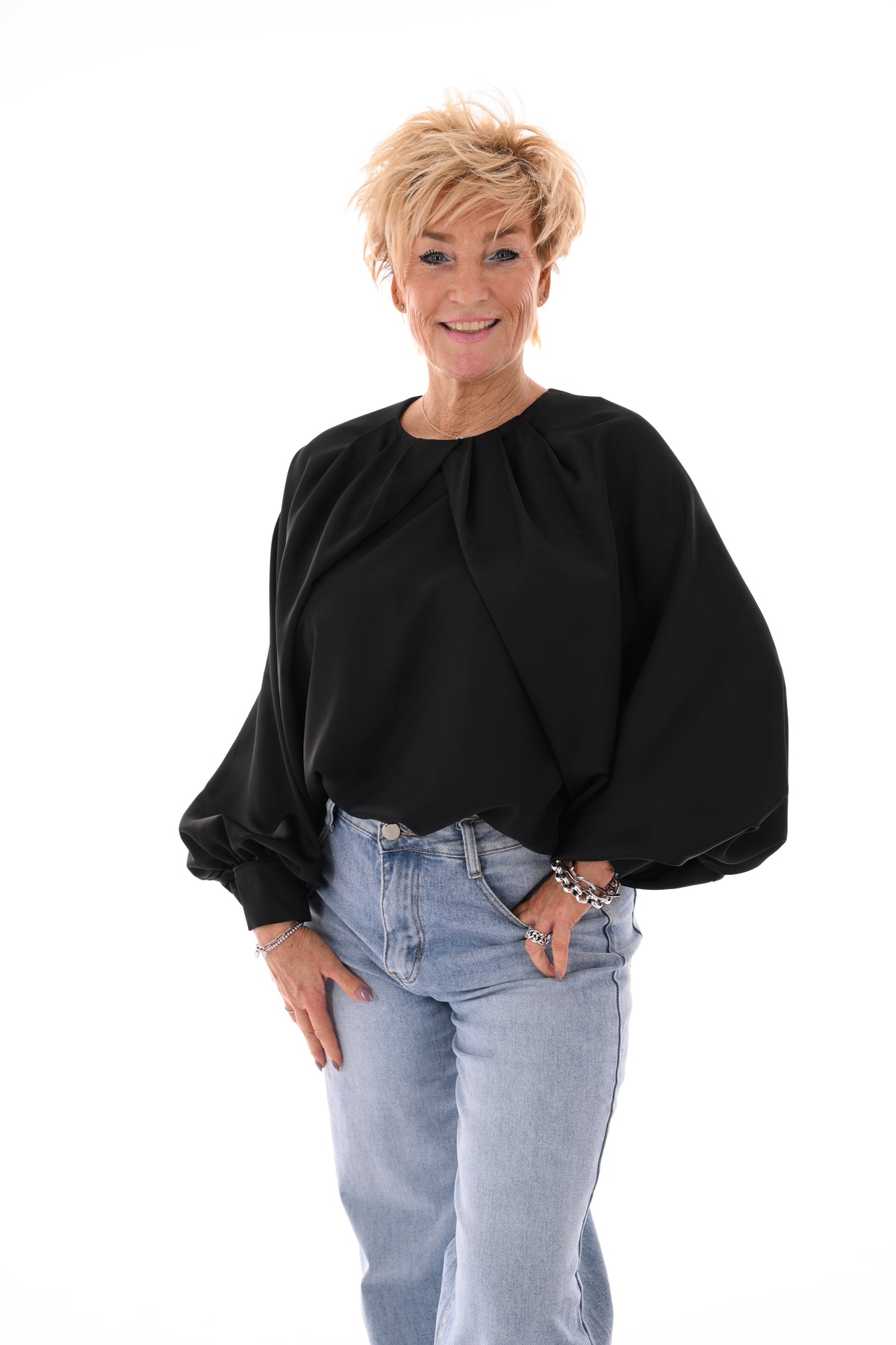Silky blouse met pofmouwen zwart