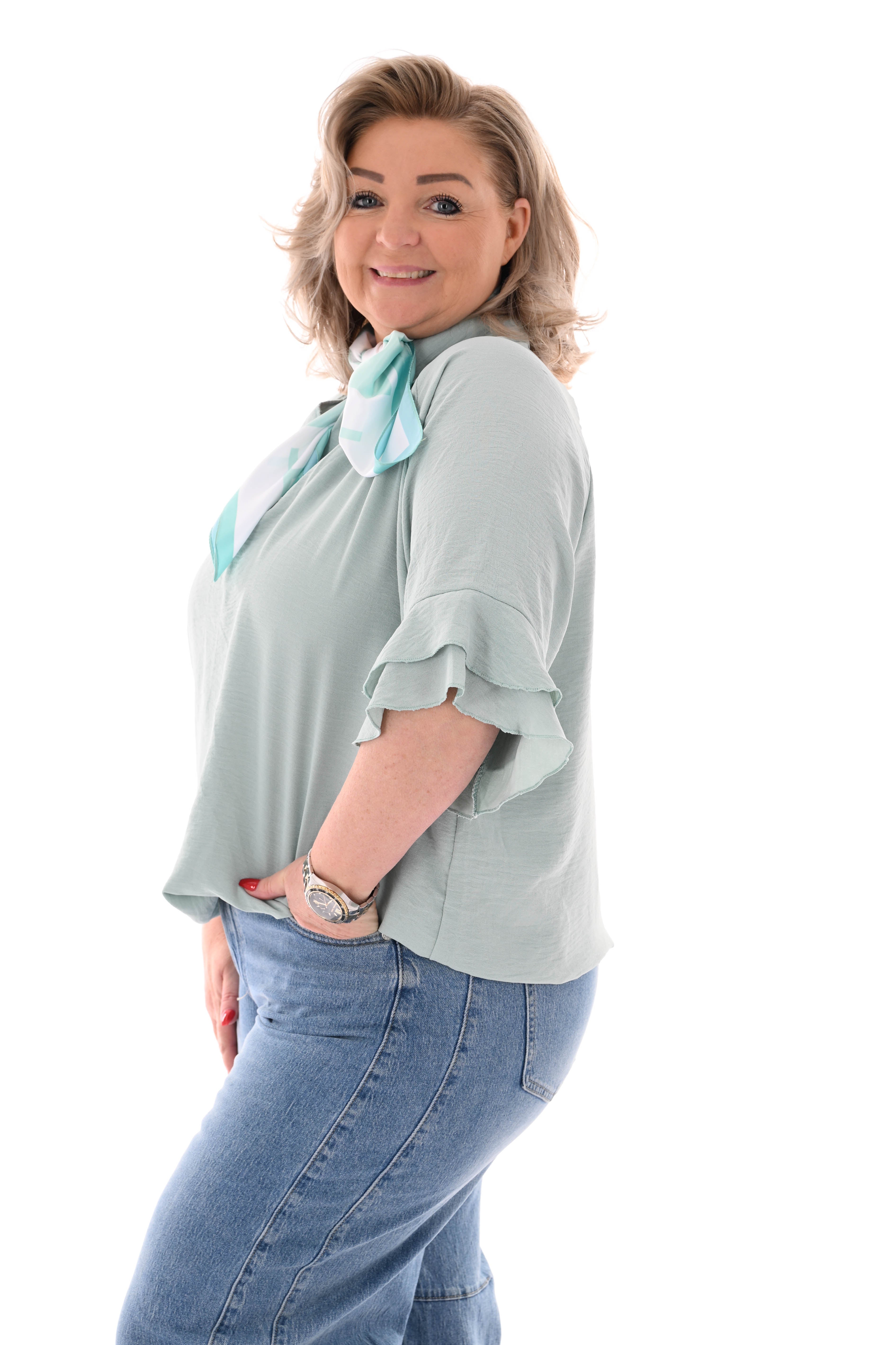 Top v-hals met korte roezelmouwen lindegroen