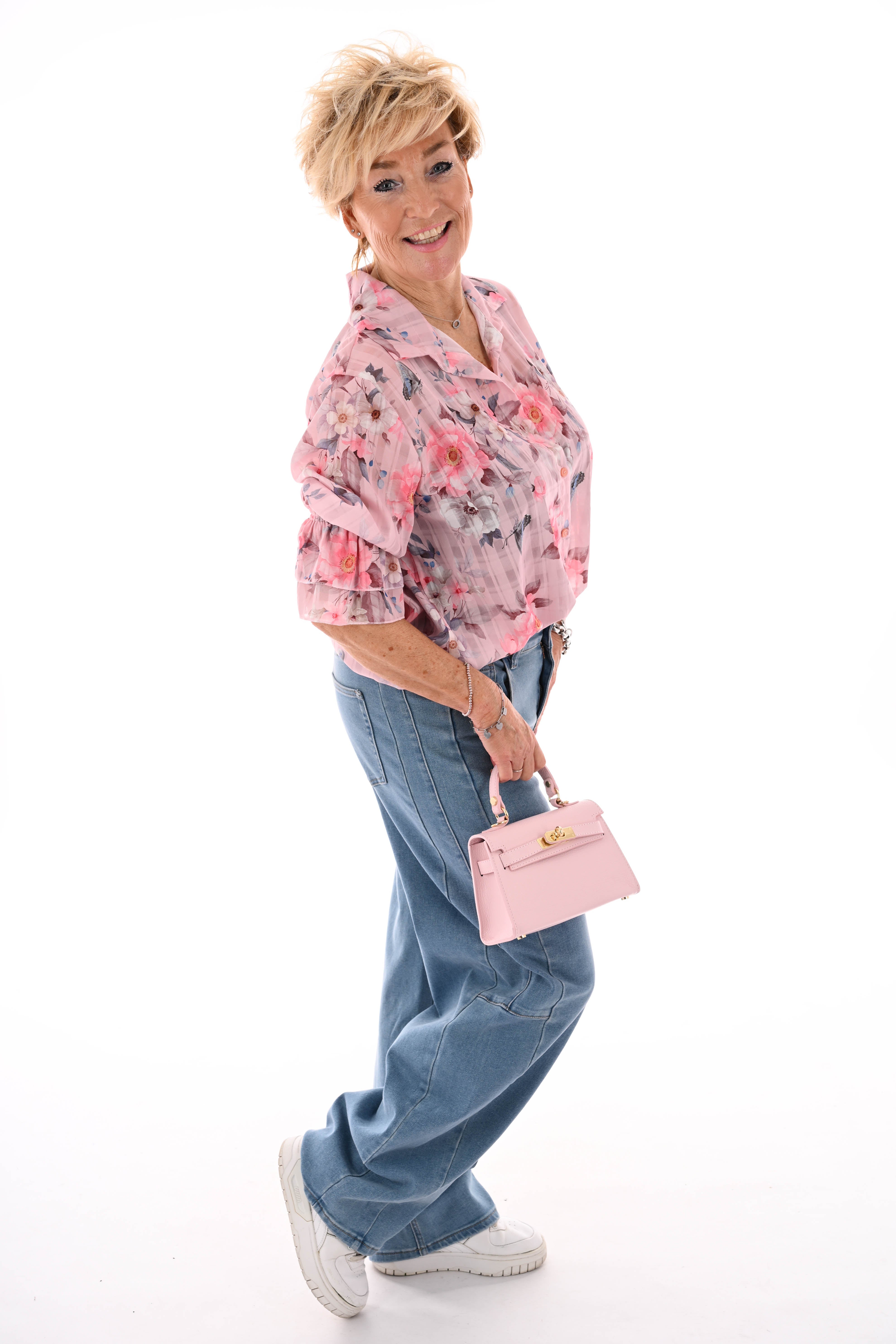 Doorknoop blouse flowers lichtroze