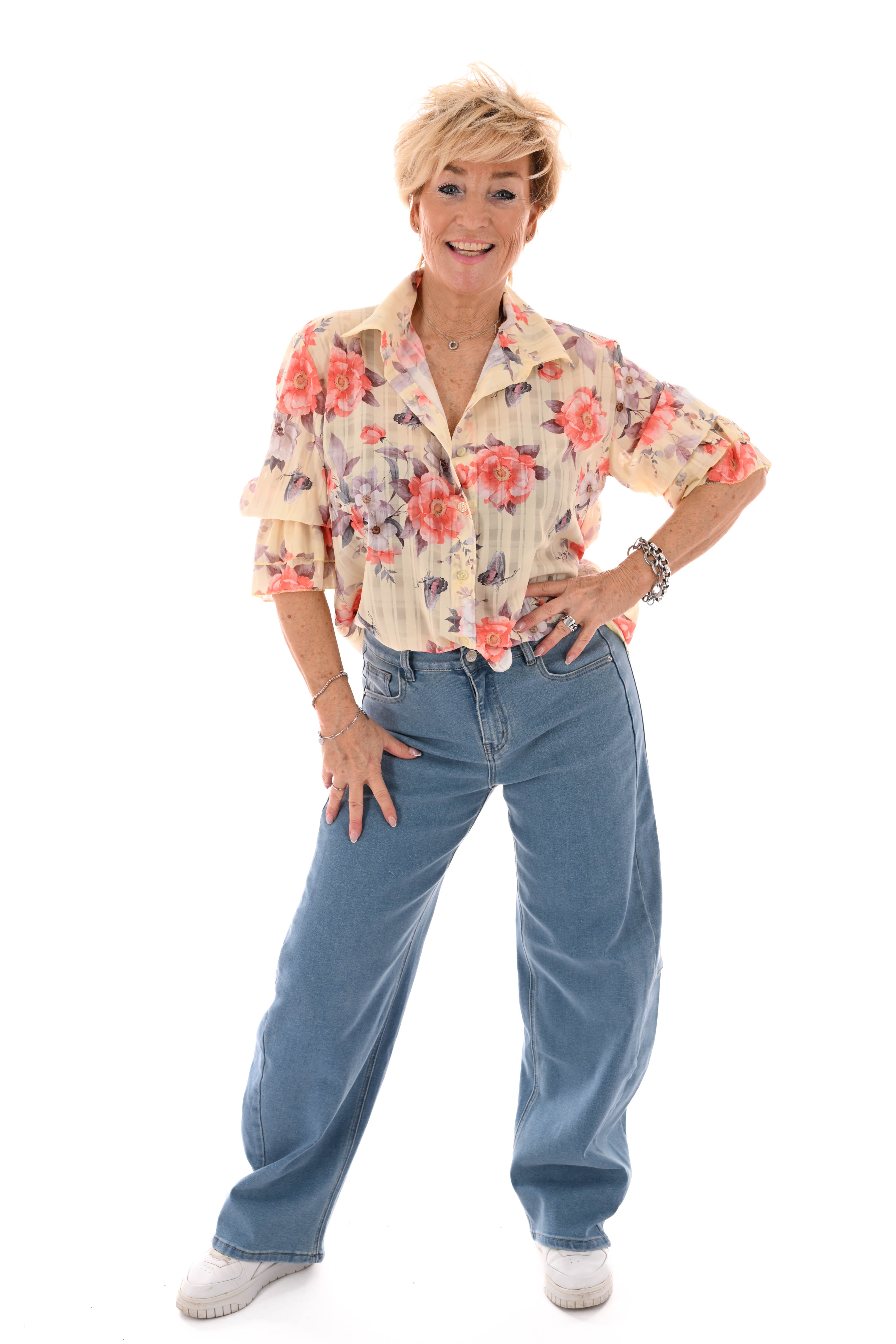 Doorknoop blouse flowers lichtgeel