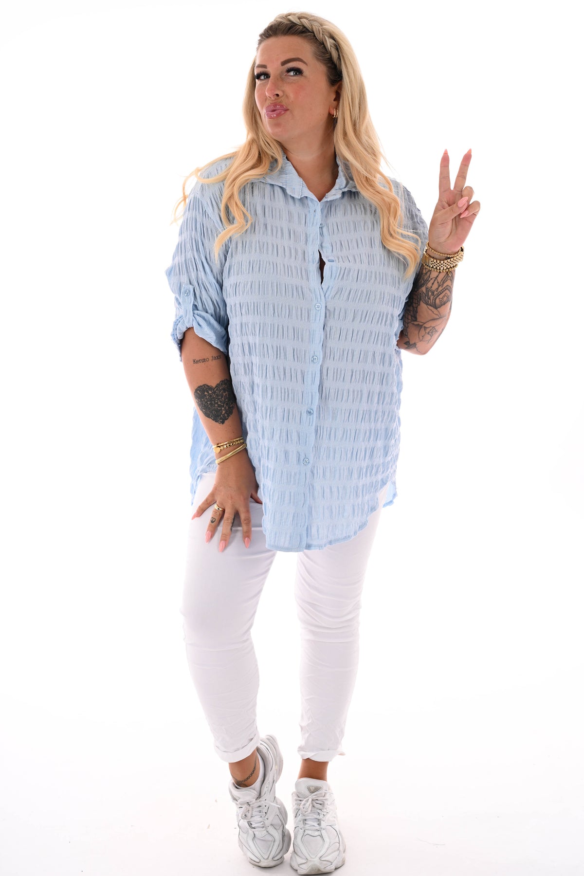 Blouse doorknoop gesmockt ophaalmouwen lichtblauw