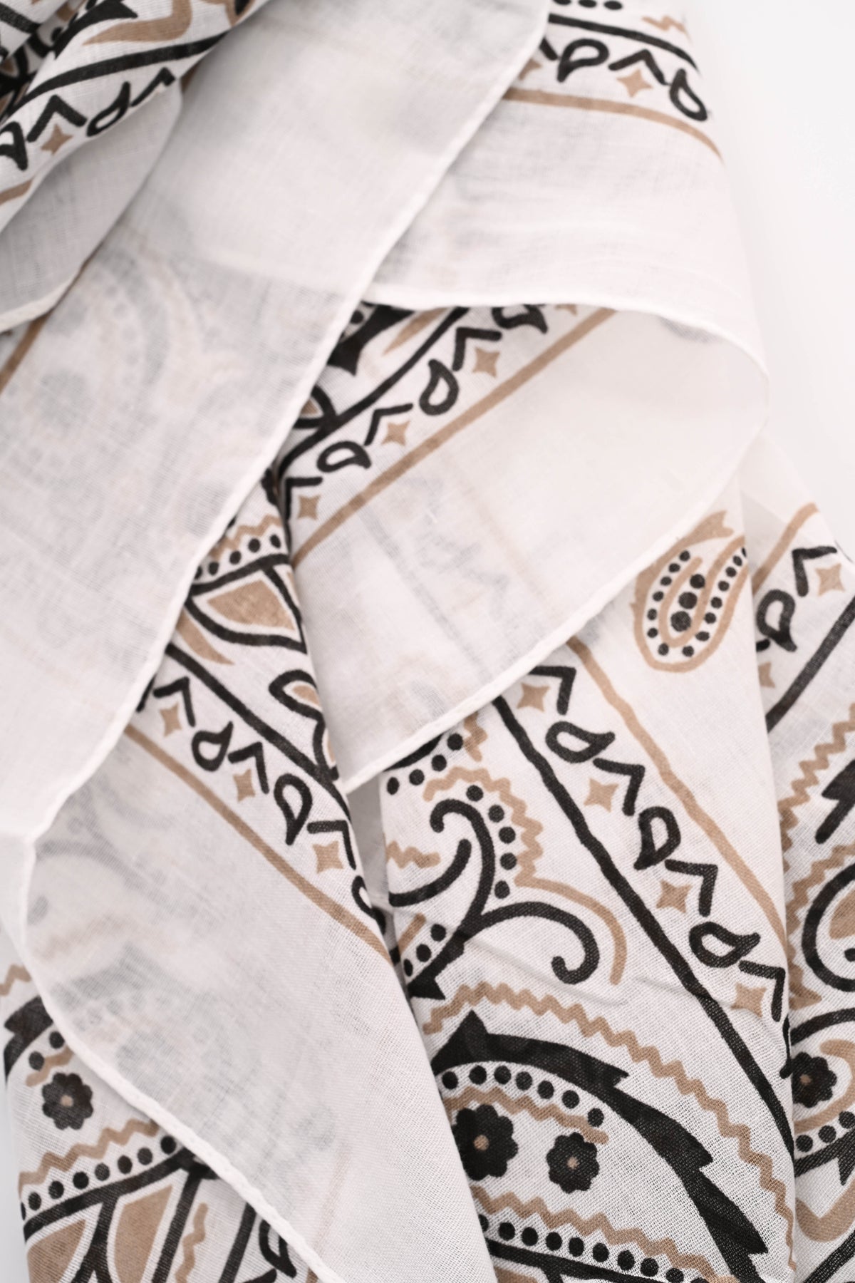 Kort sjaaltje paisley wit/zwart