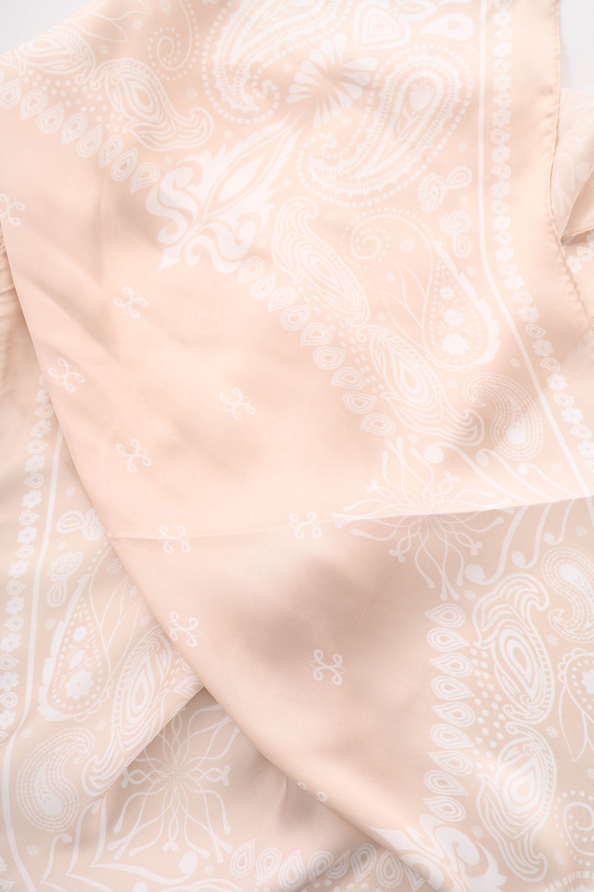 Kort sjaaltje paisley print beige
