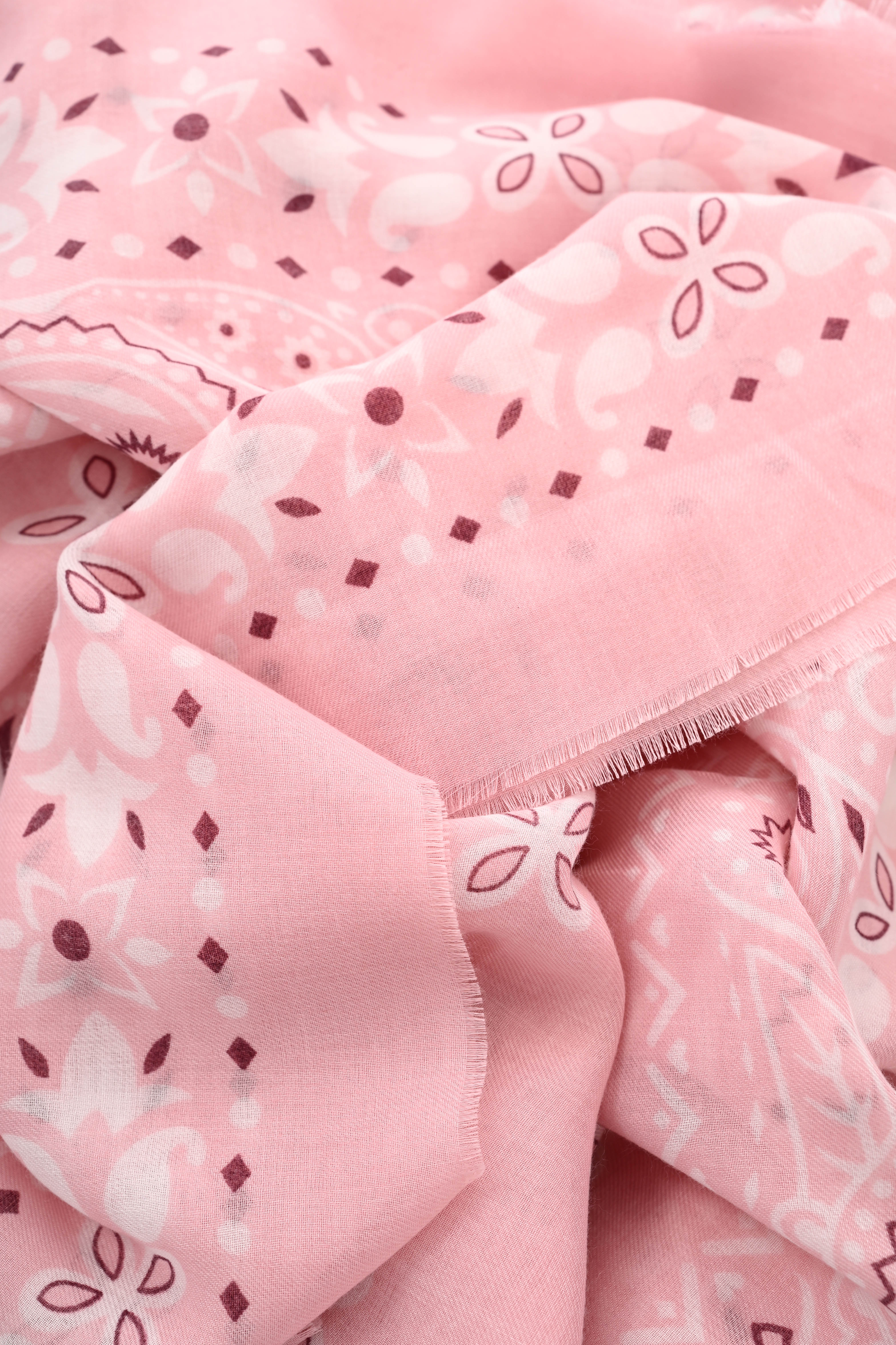 Vierkante sjaal grote paisley lichtroze