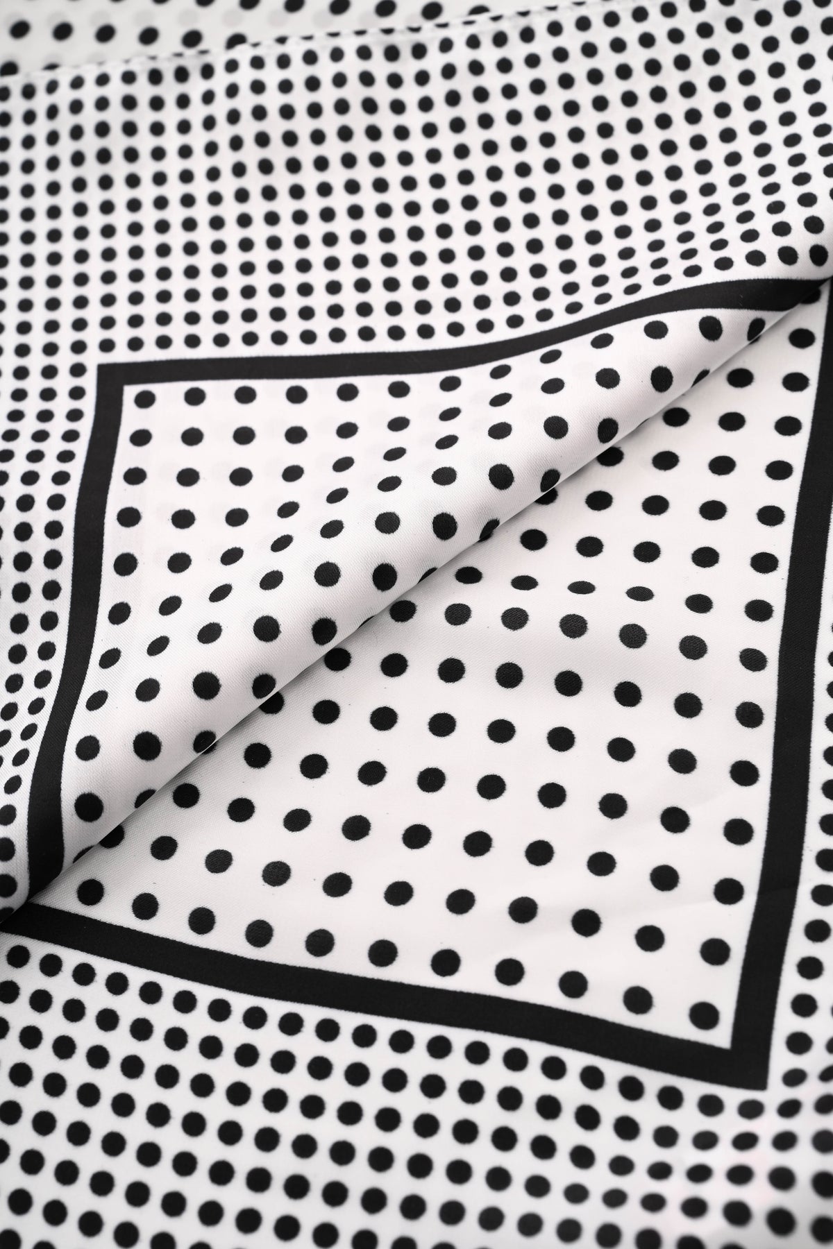 Kort sjaaltje polka dots mix wit