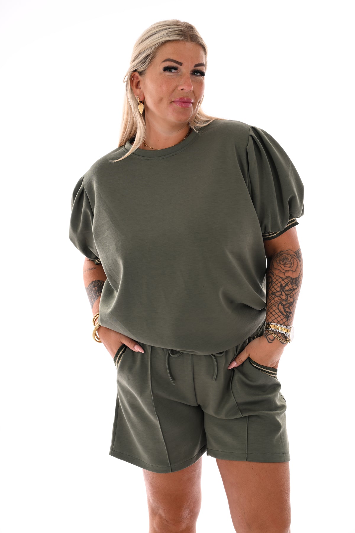 Twinset korte pofmouwen uni legergroen