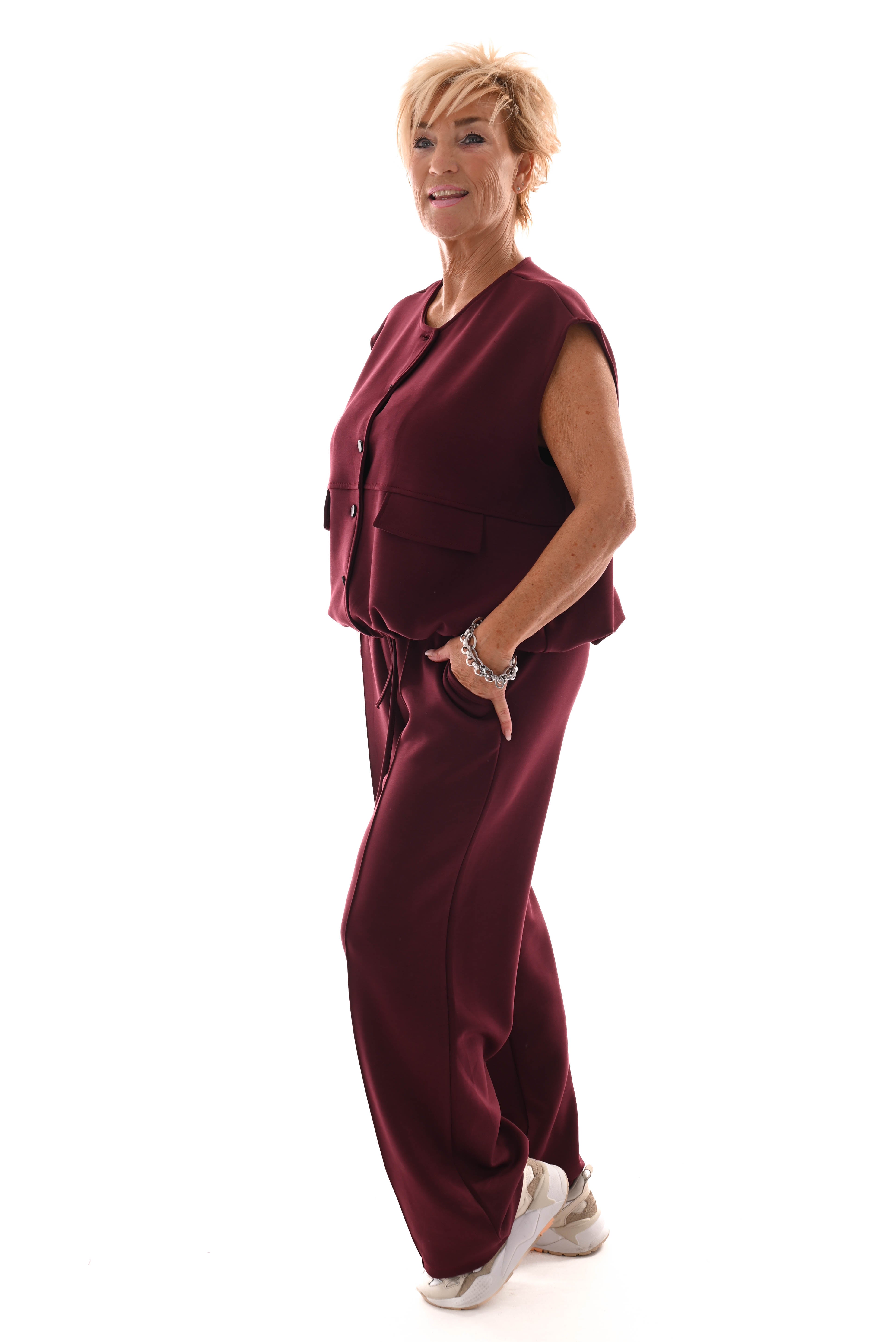 Tweedelig pak gilet knopen bordeaux