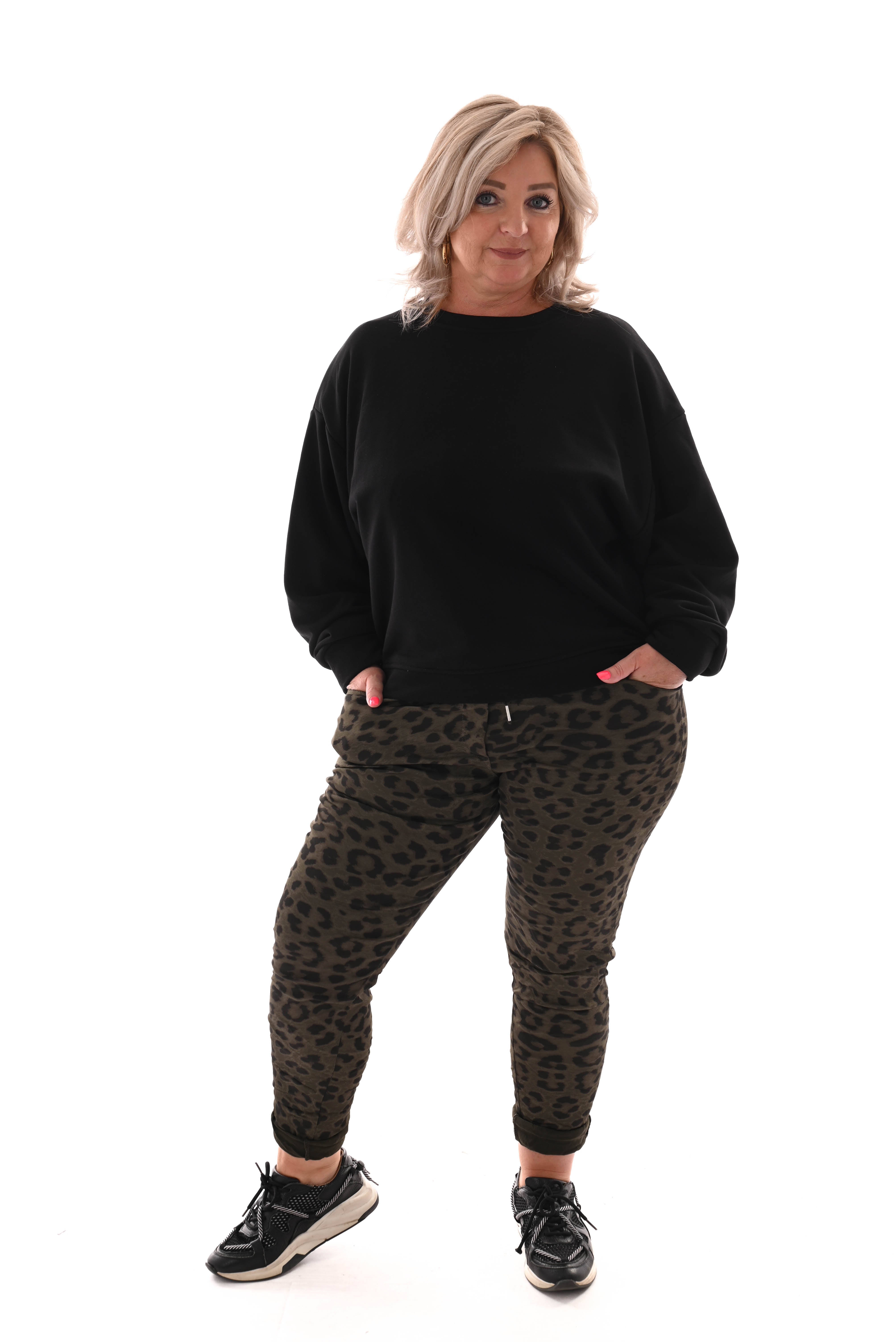 Silky stretchbroek panterprint legergroen