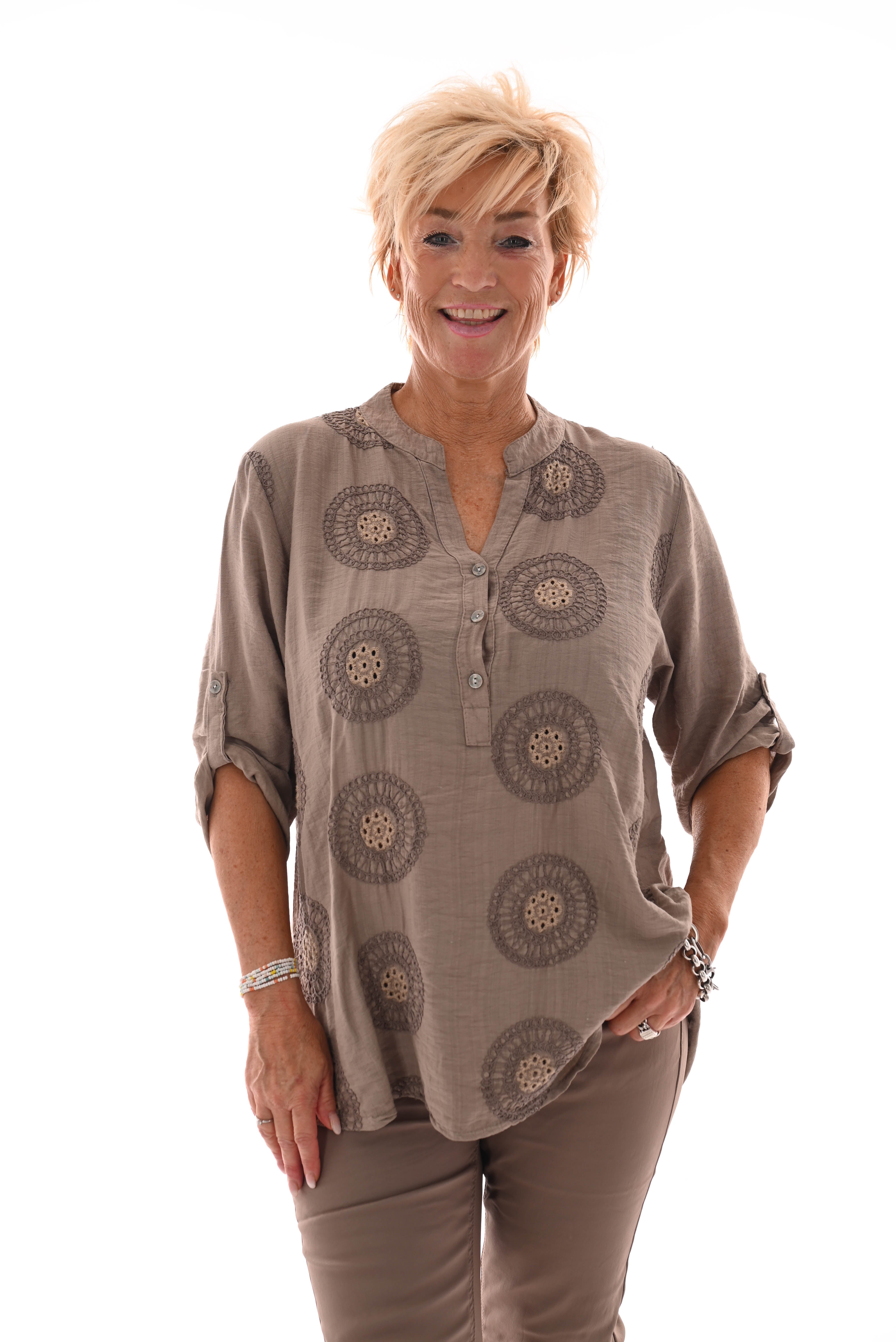 Blouse v-hals ophaalmouwen mandala taupe
