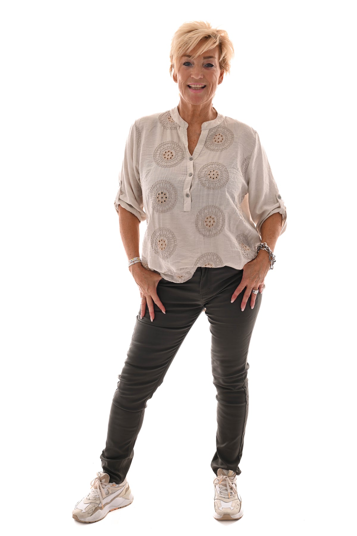 Blouse v-hals ophaalmouwen mandala beige