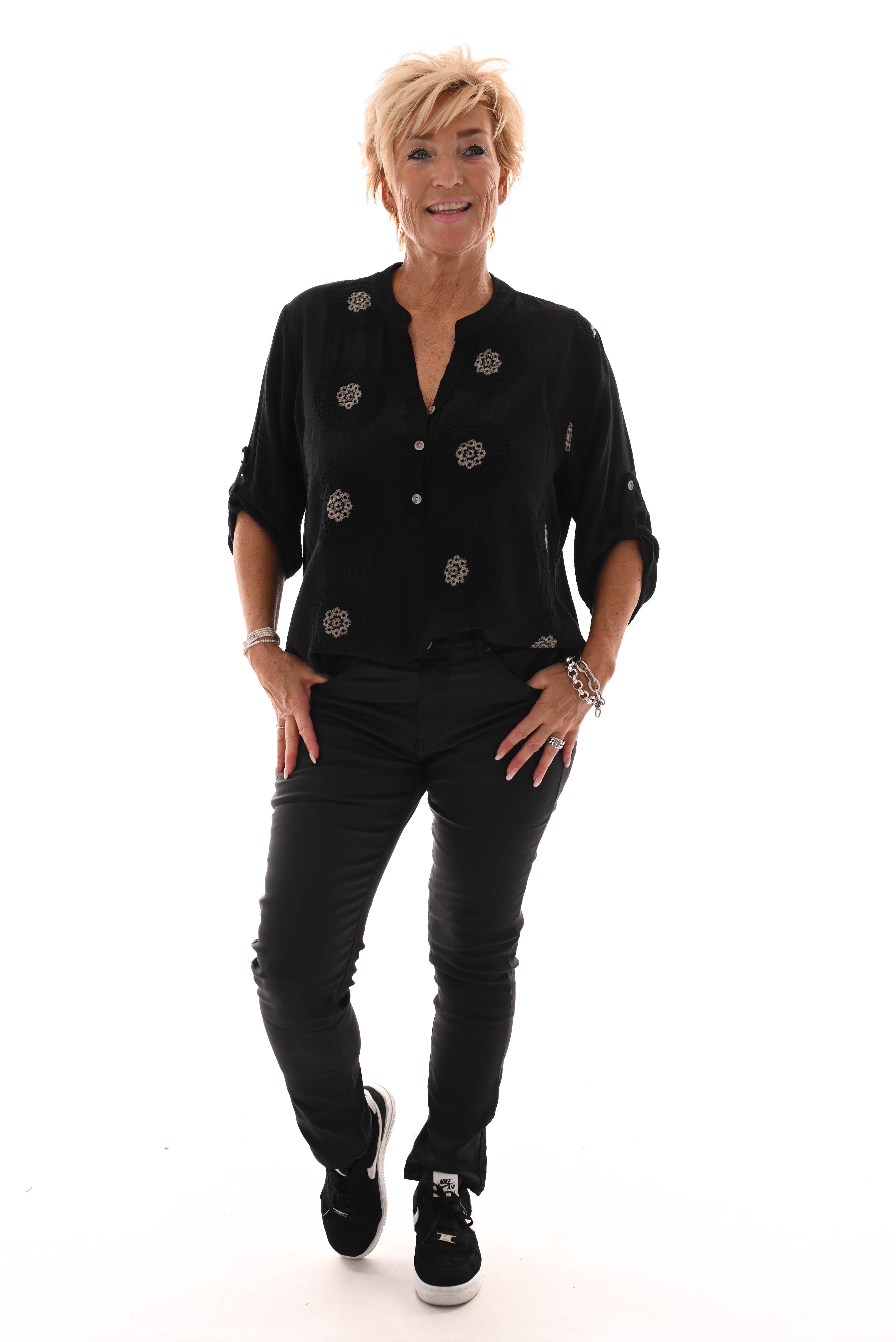 Blouse v-hals ophaalmouwen mandala zwart