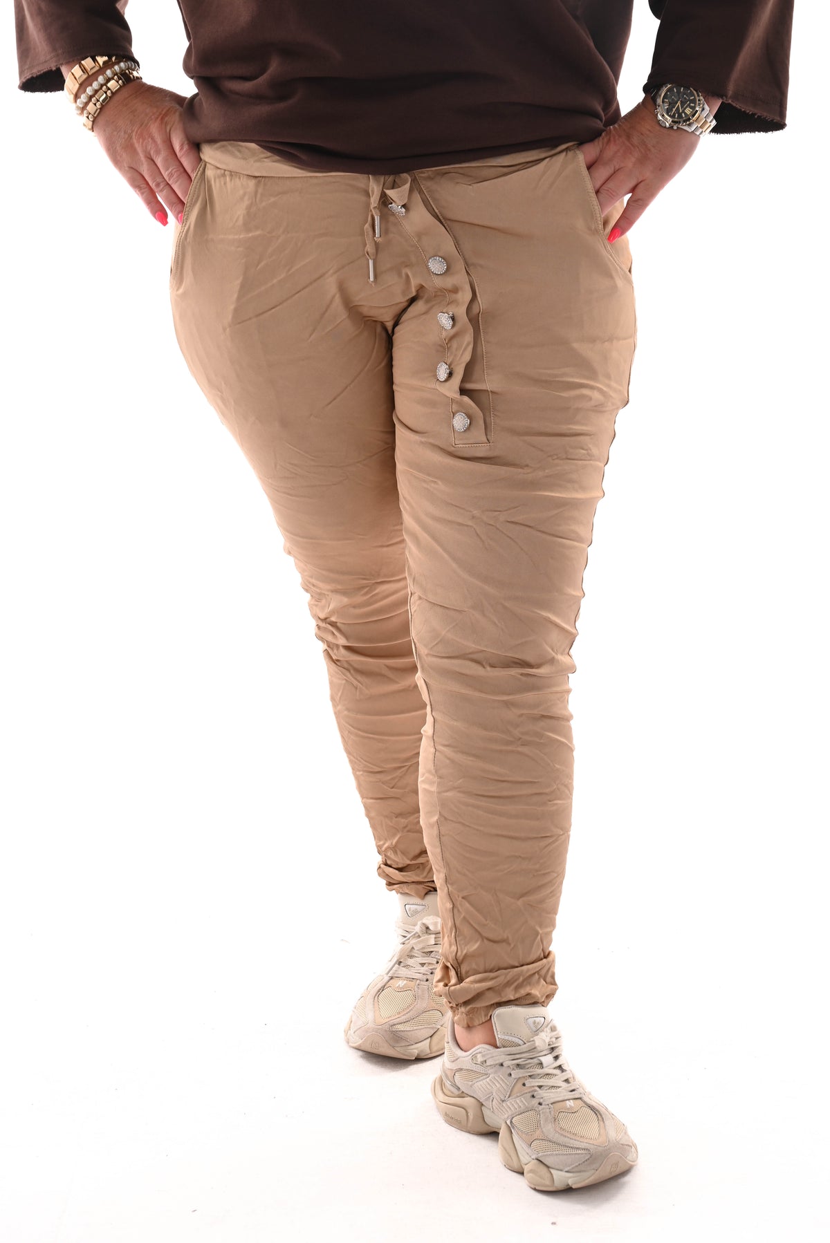 Stretchbroek silky knopen beige