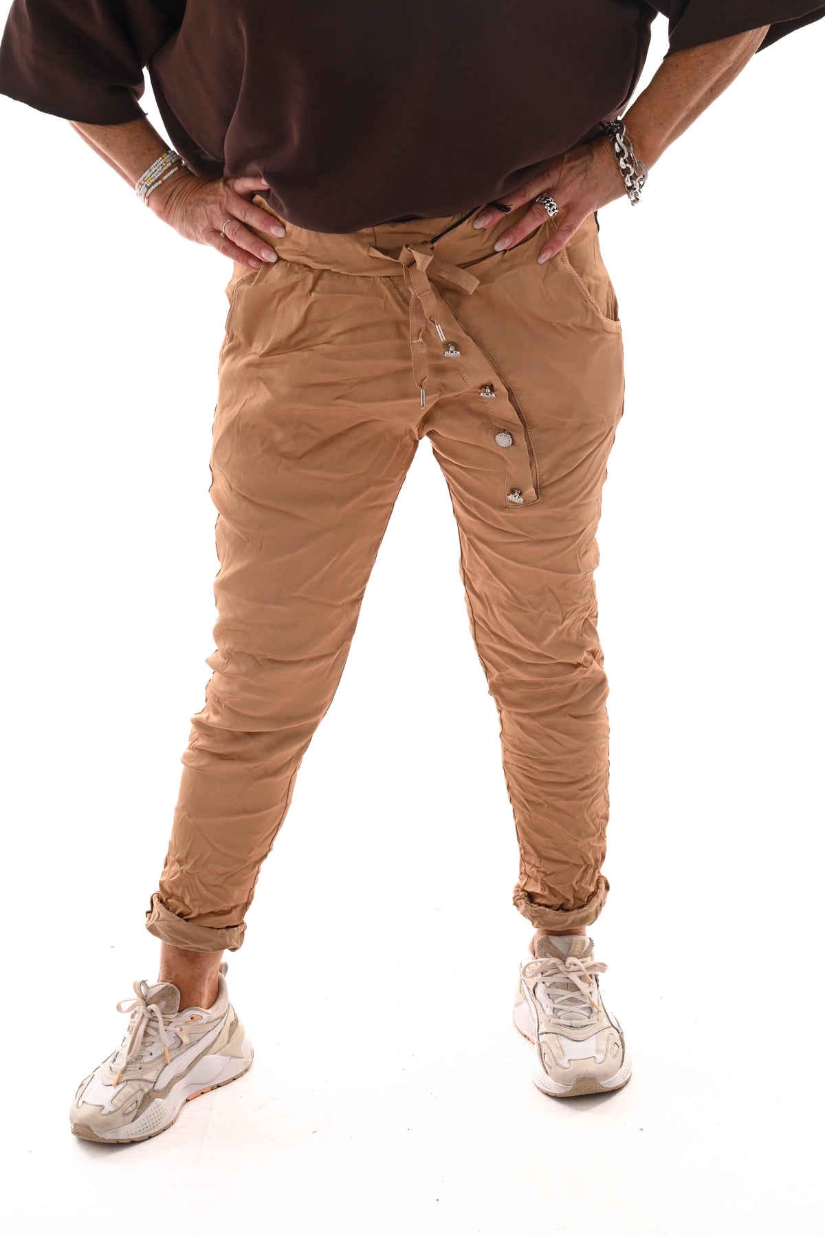Stretchbroek silky knopen camel