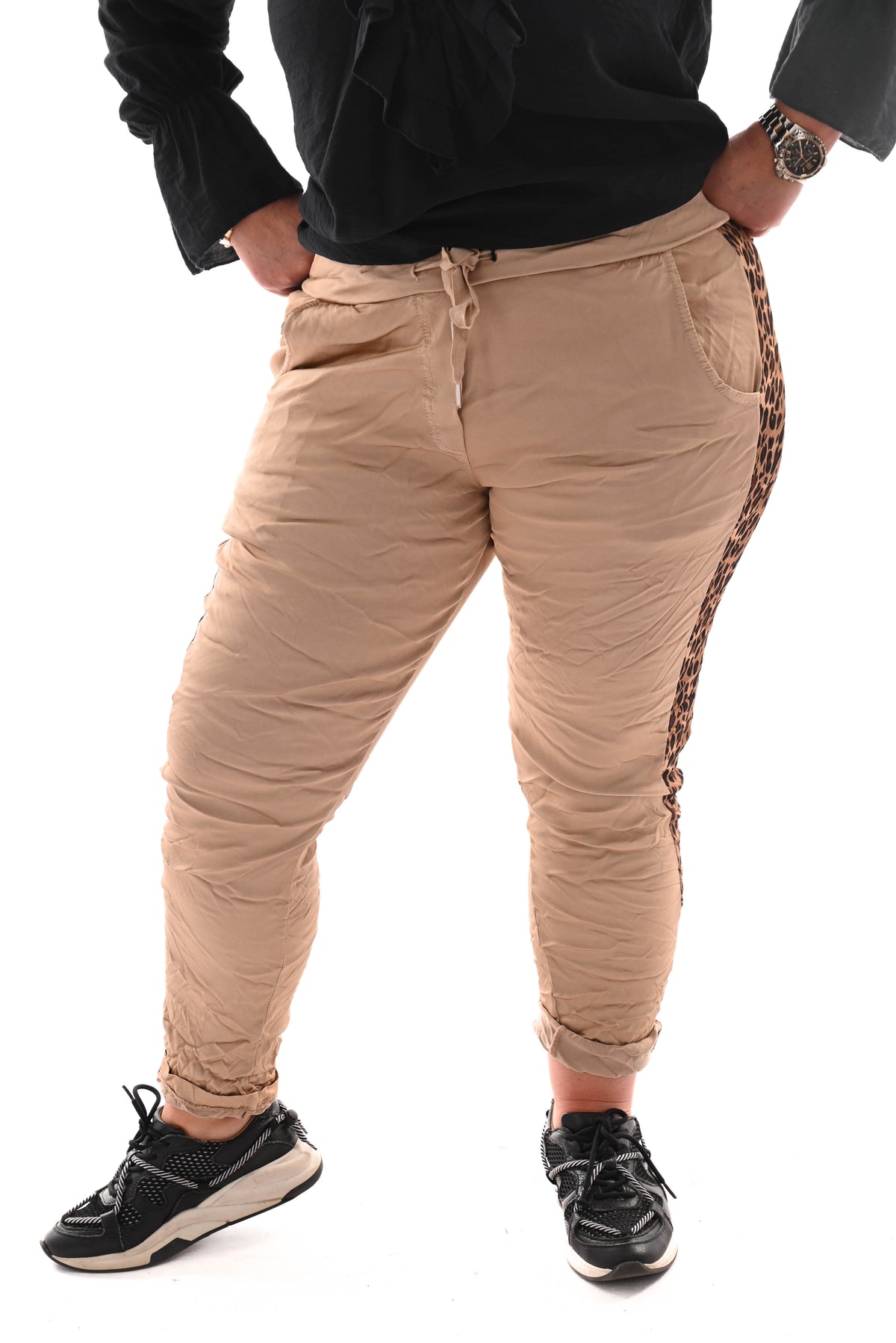 Silky stretchbroek panterbies camel