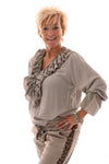 Blouse met roezel taupe