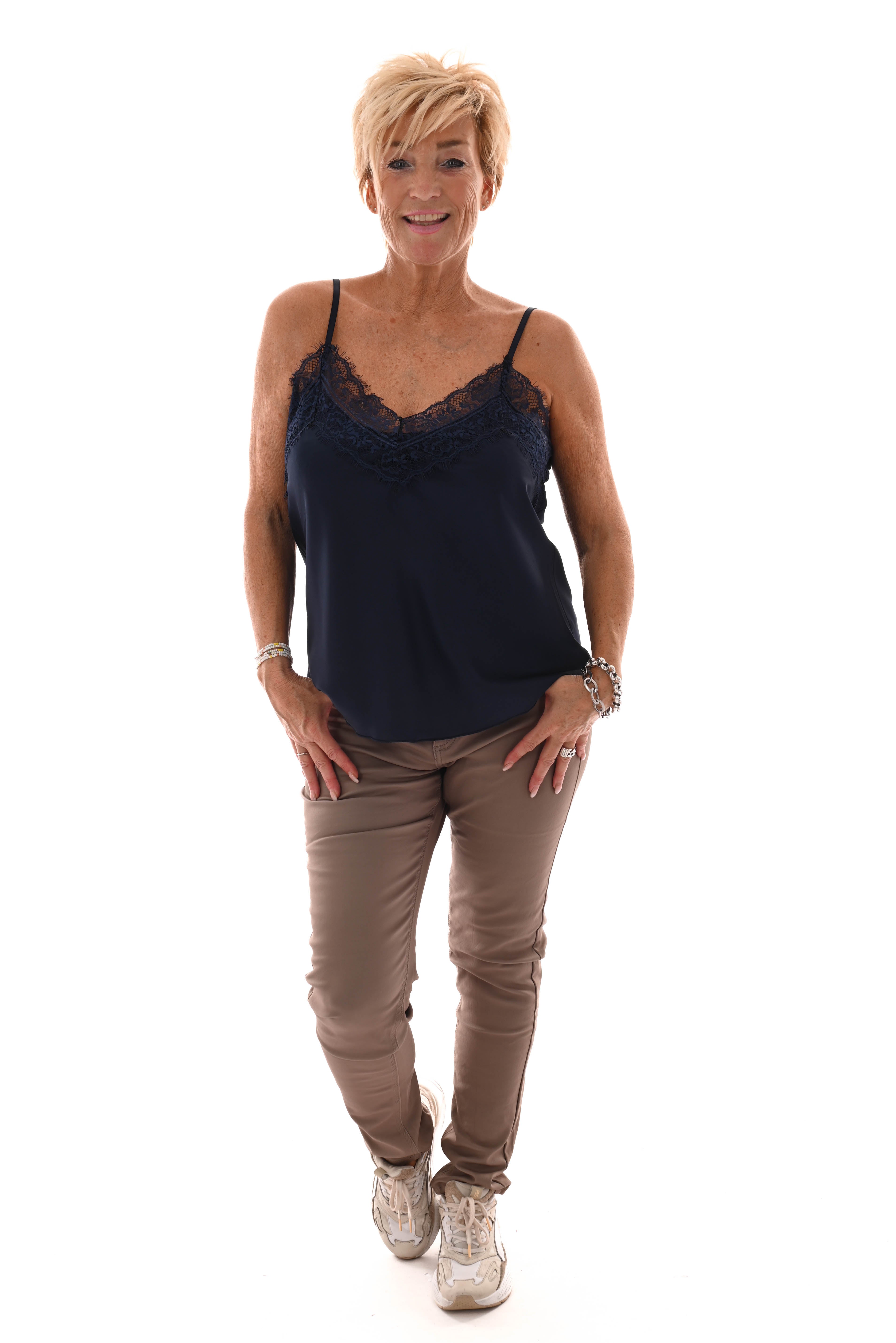 Silky hemdje kant marineblauw