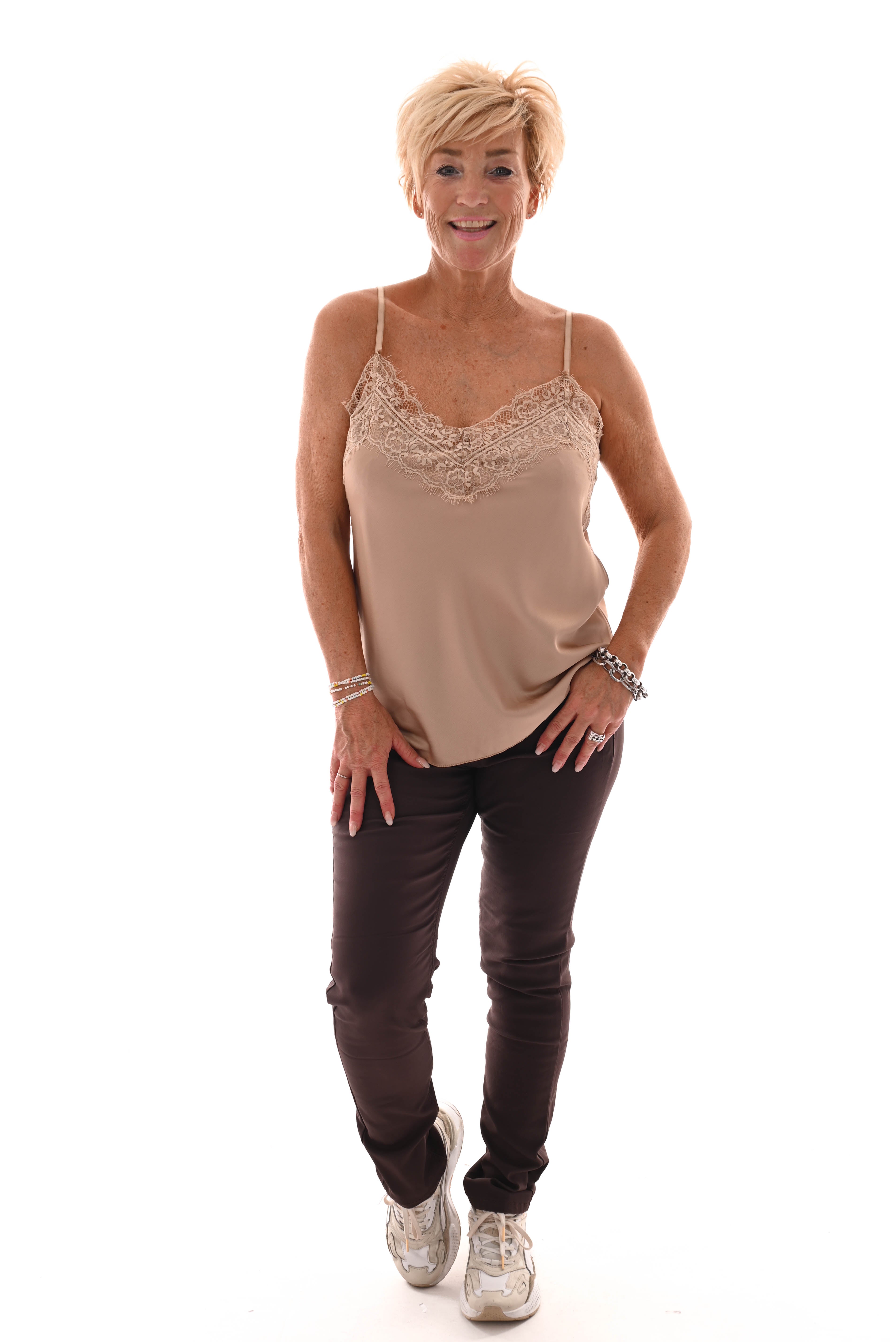Silky hemdje kant beige
