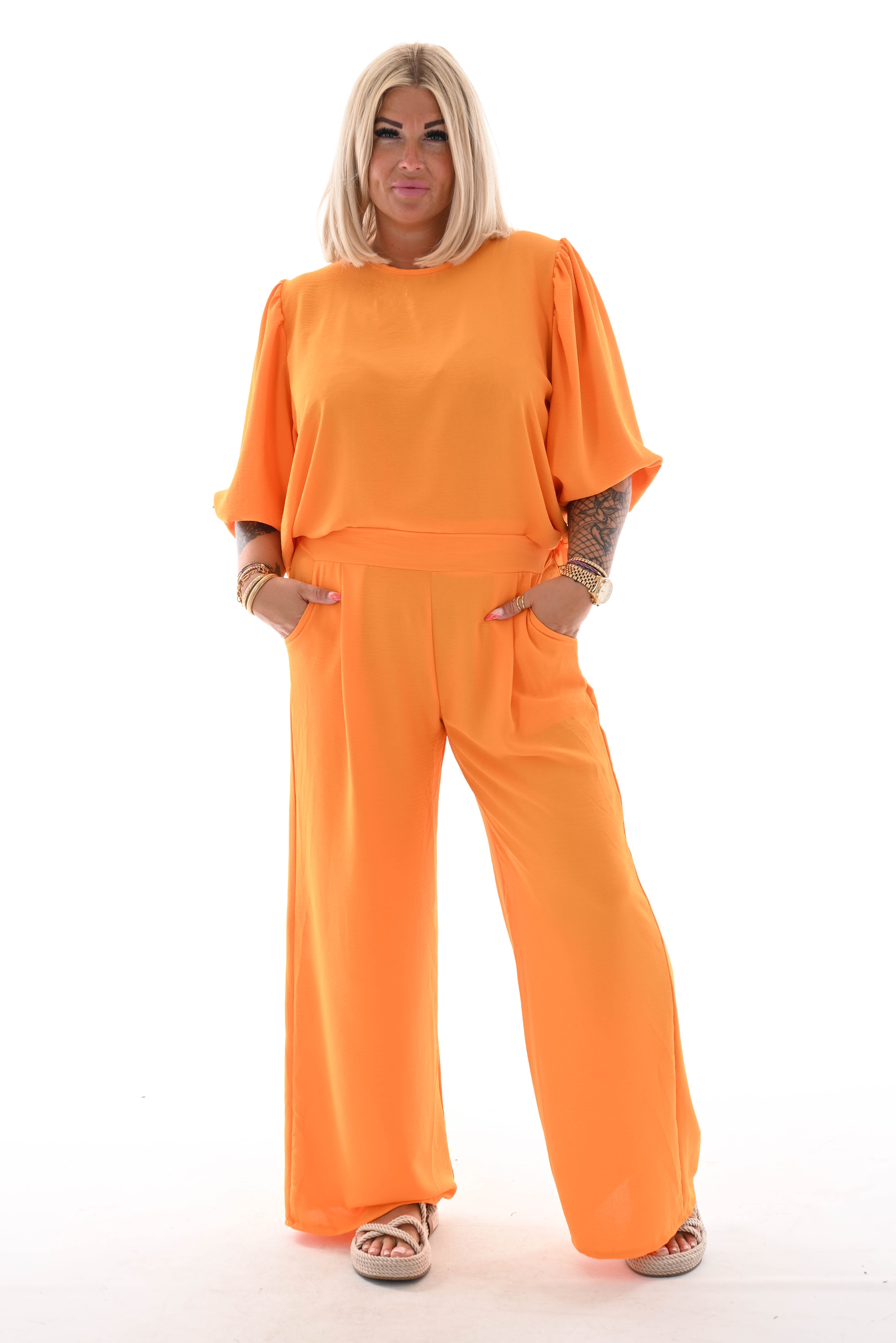 Tweedelig pak 3/4e pofmouwen uni oranje