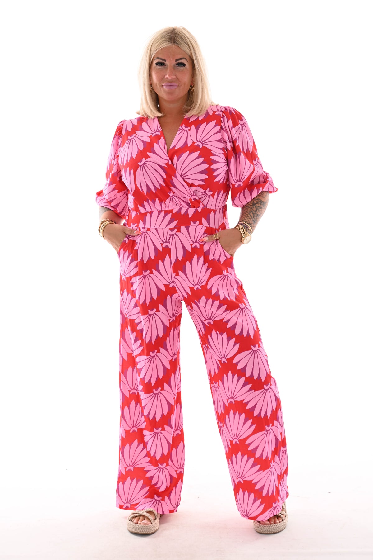 Jumpsuit overslag print bloemen rood/roze