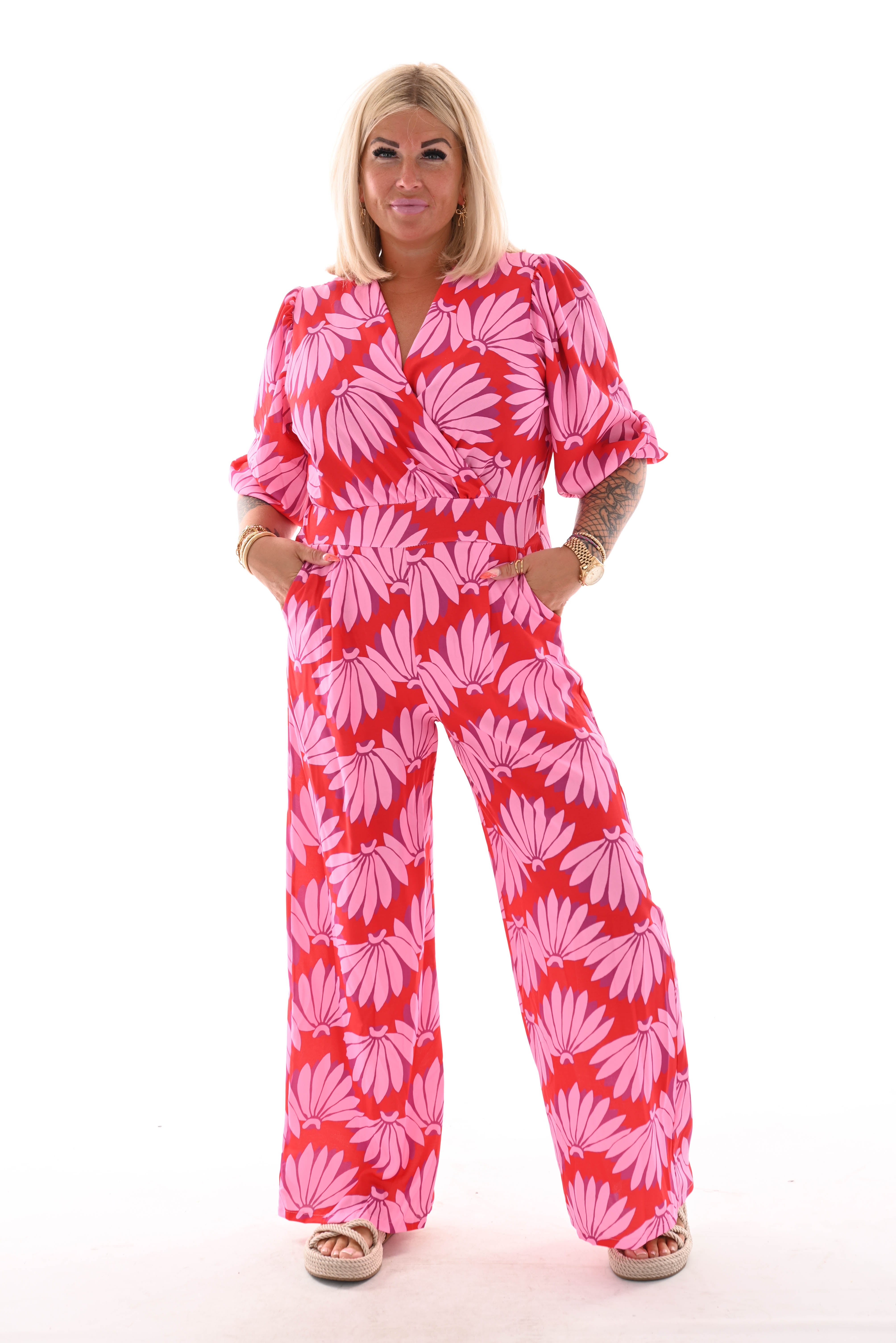 Jumpsuit overslag print bloemen rood/roze