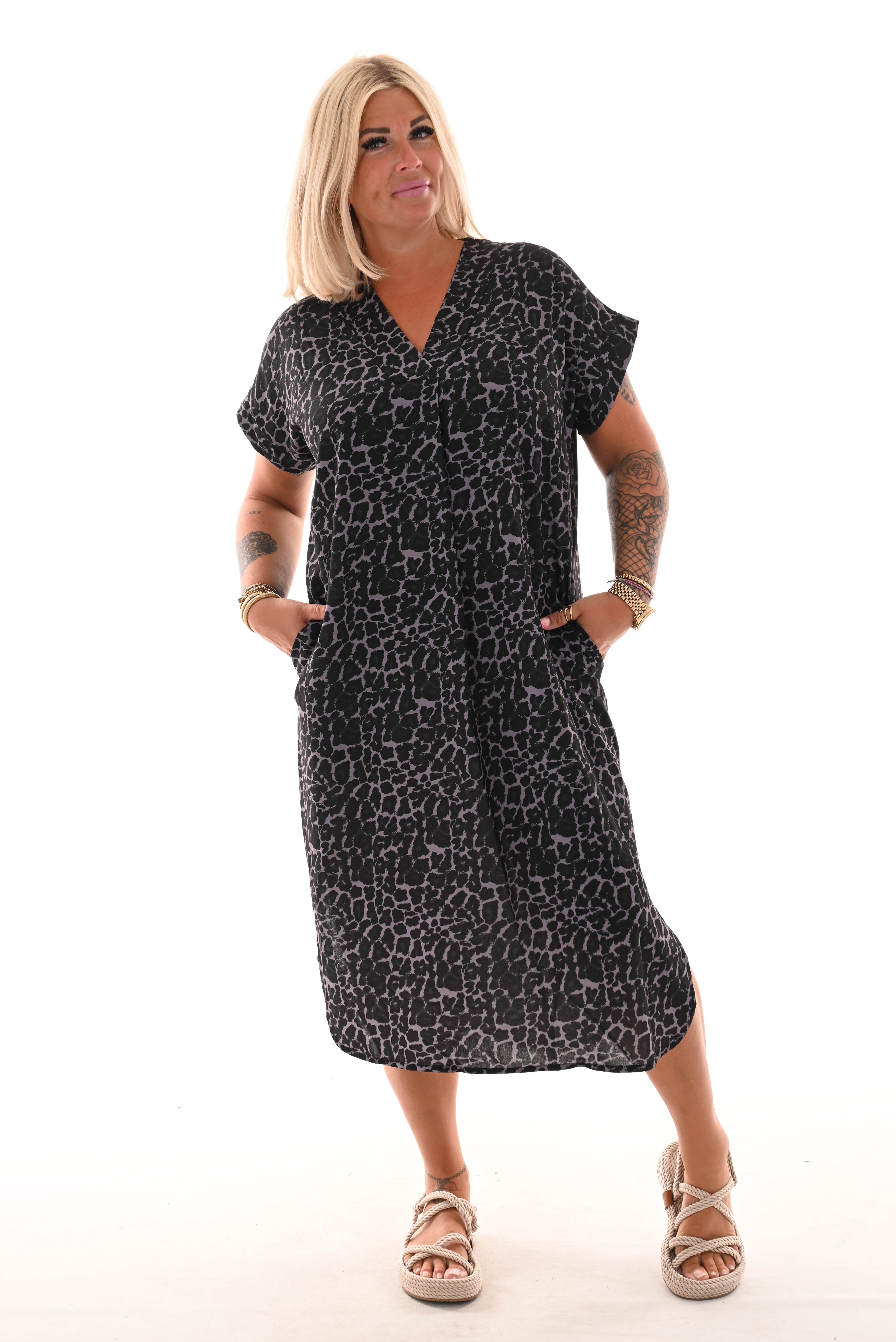 Tuniek v-hals panterprint zwart