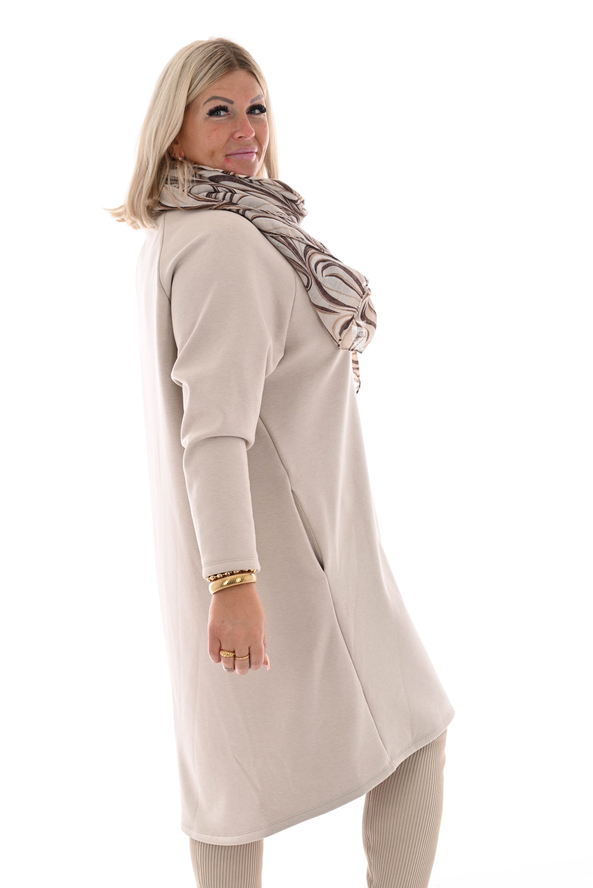 Sweater dress ronde hals met zakken beige