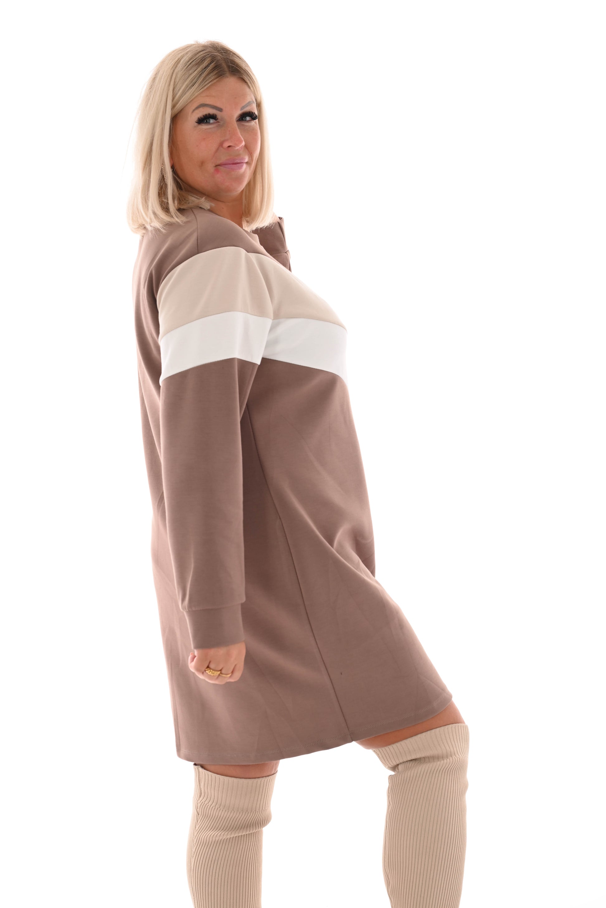 Sweater dress kort met strepen lichtbruin