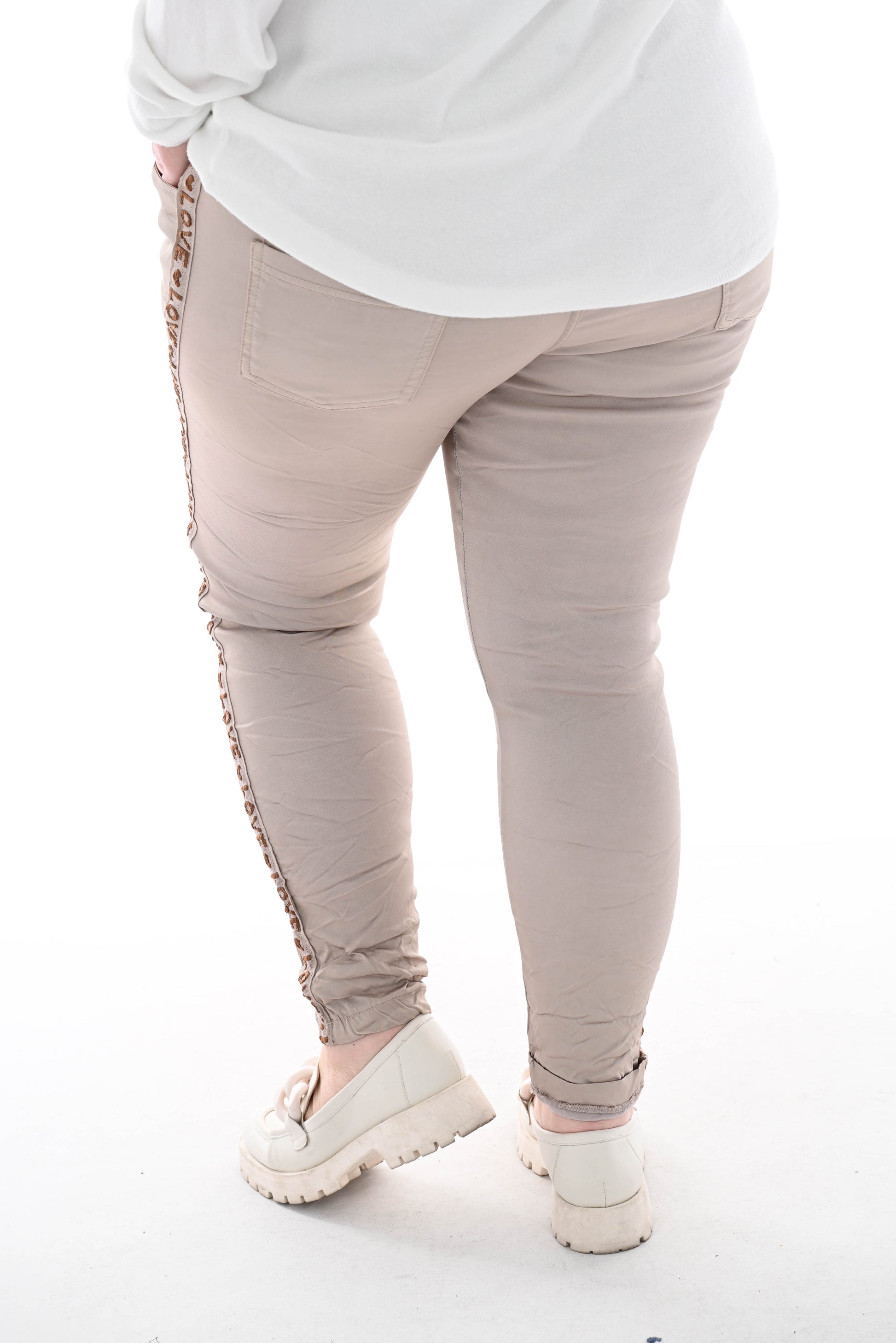 Silky stretchbroek bies love beige