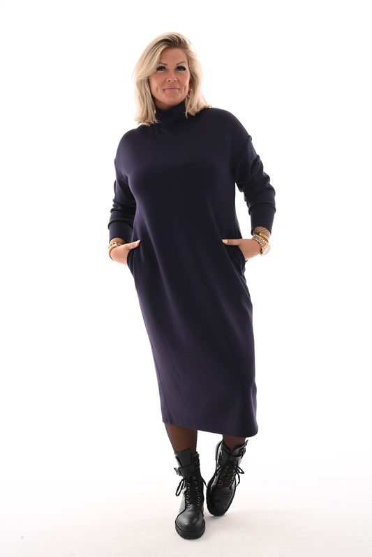 Sweater dress lang met turtle neck en zakken marineblauw