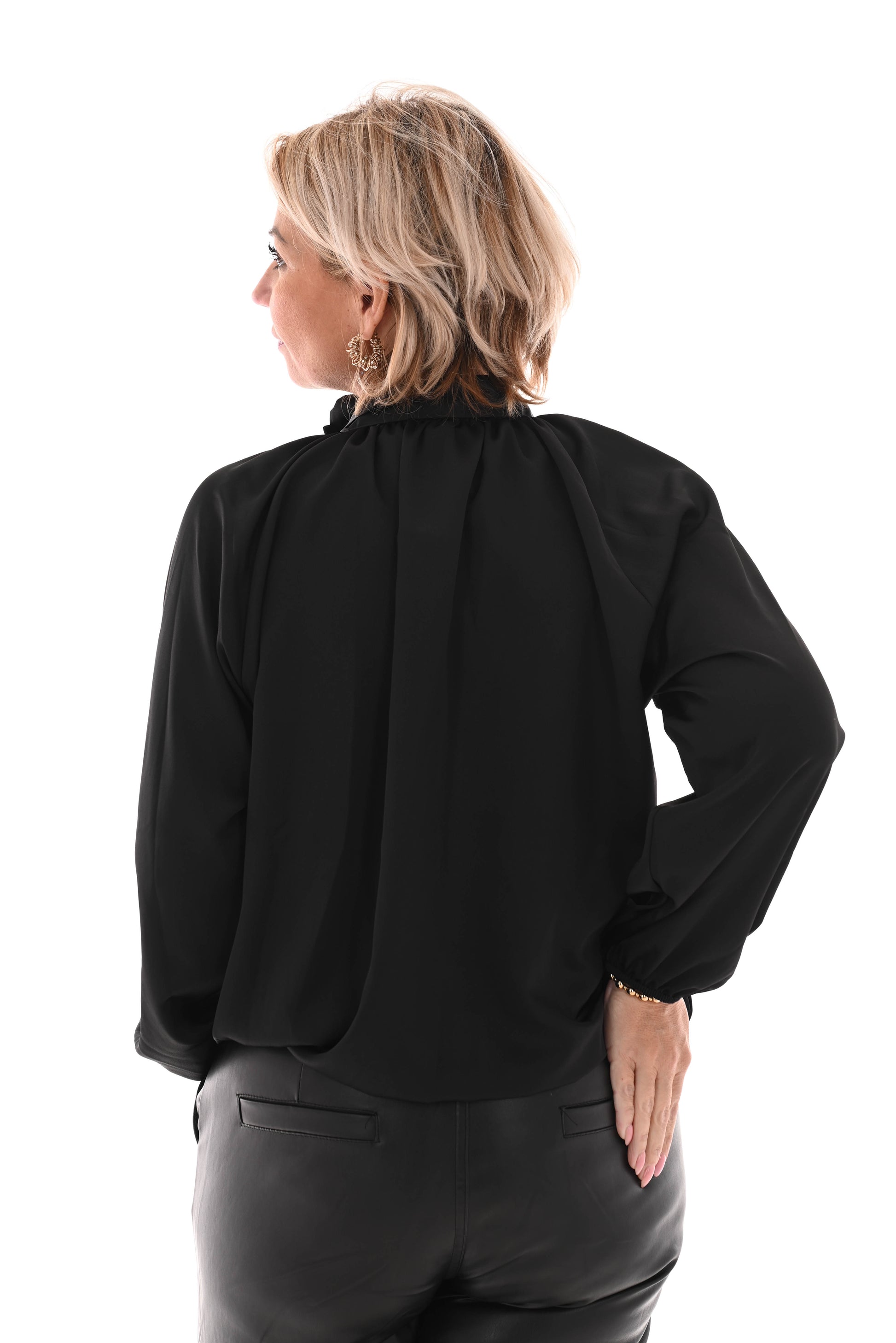 Silky blouse met strik zwart