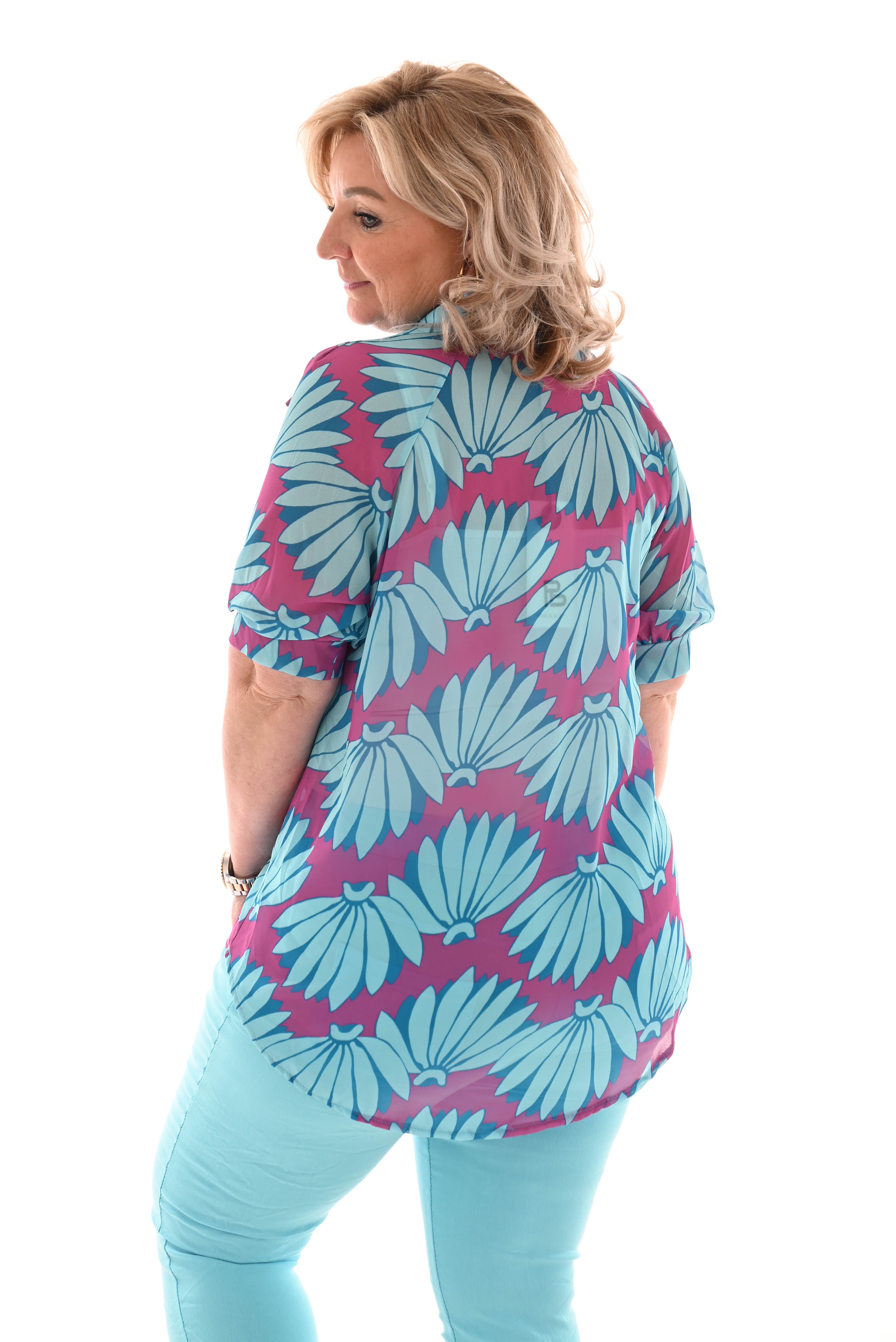 Blouse pofmouwen v-hals bloemen magenta/blauw