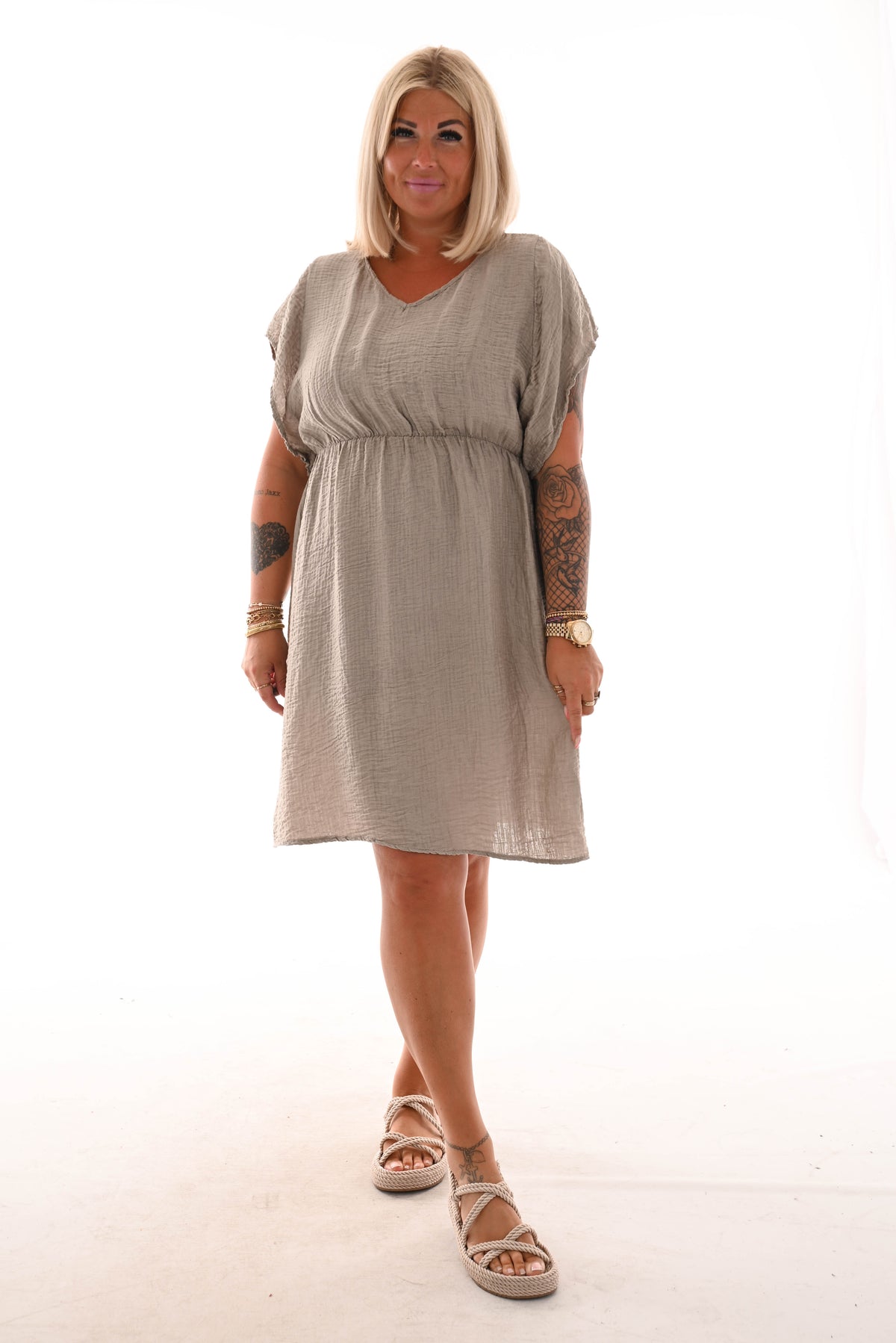 Crepe jurk v-hals taupe