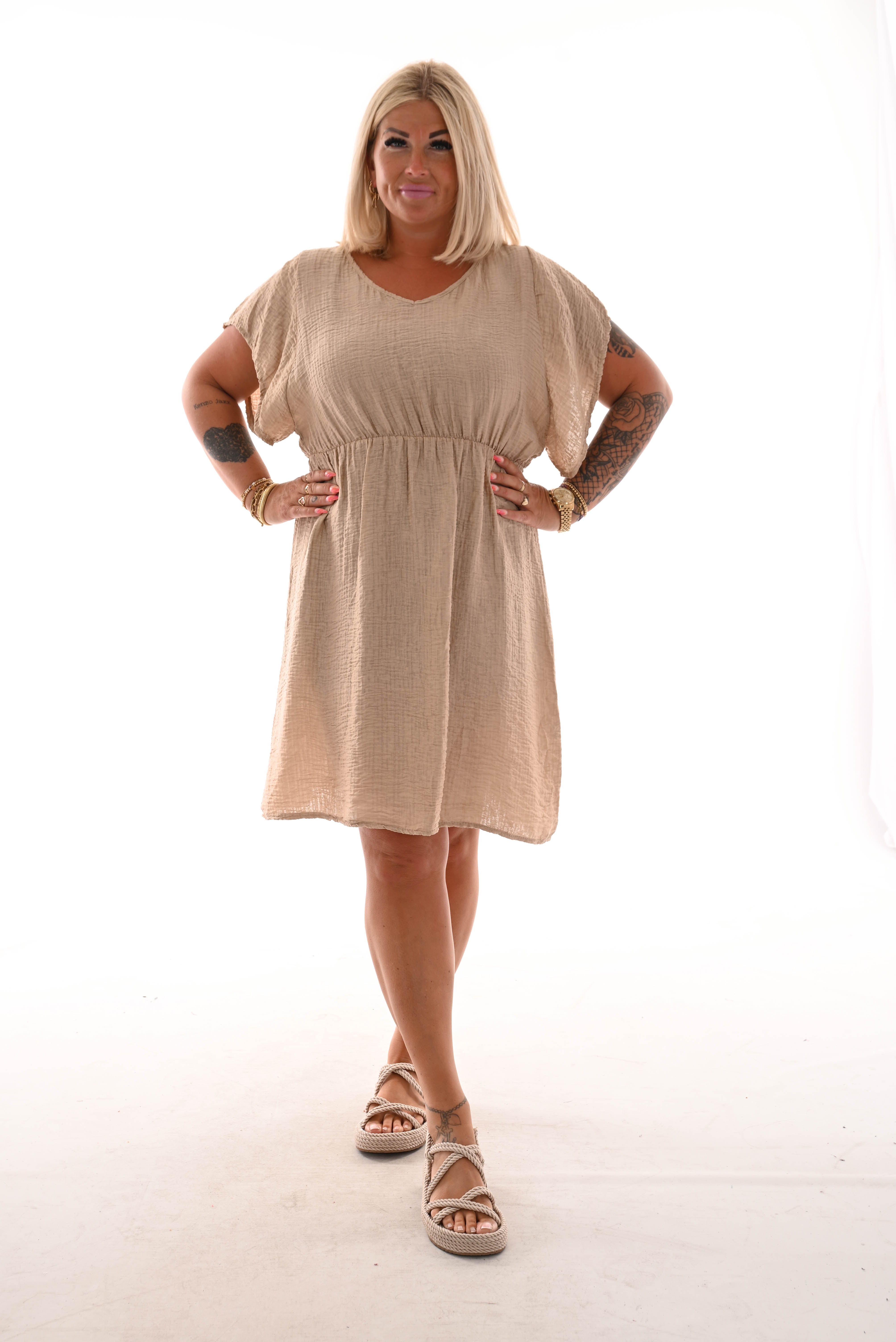 Crepe jurk v-hals beige