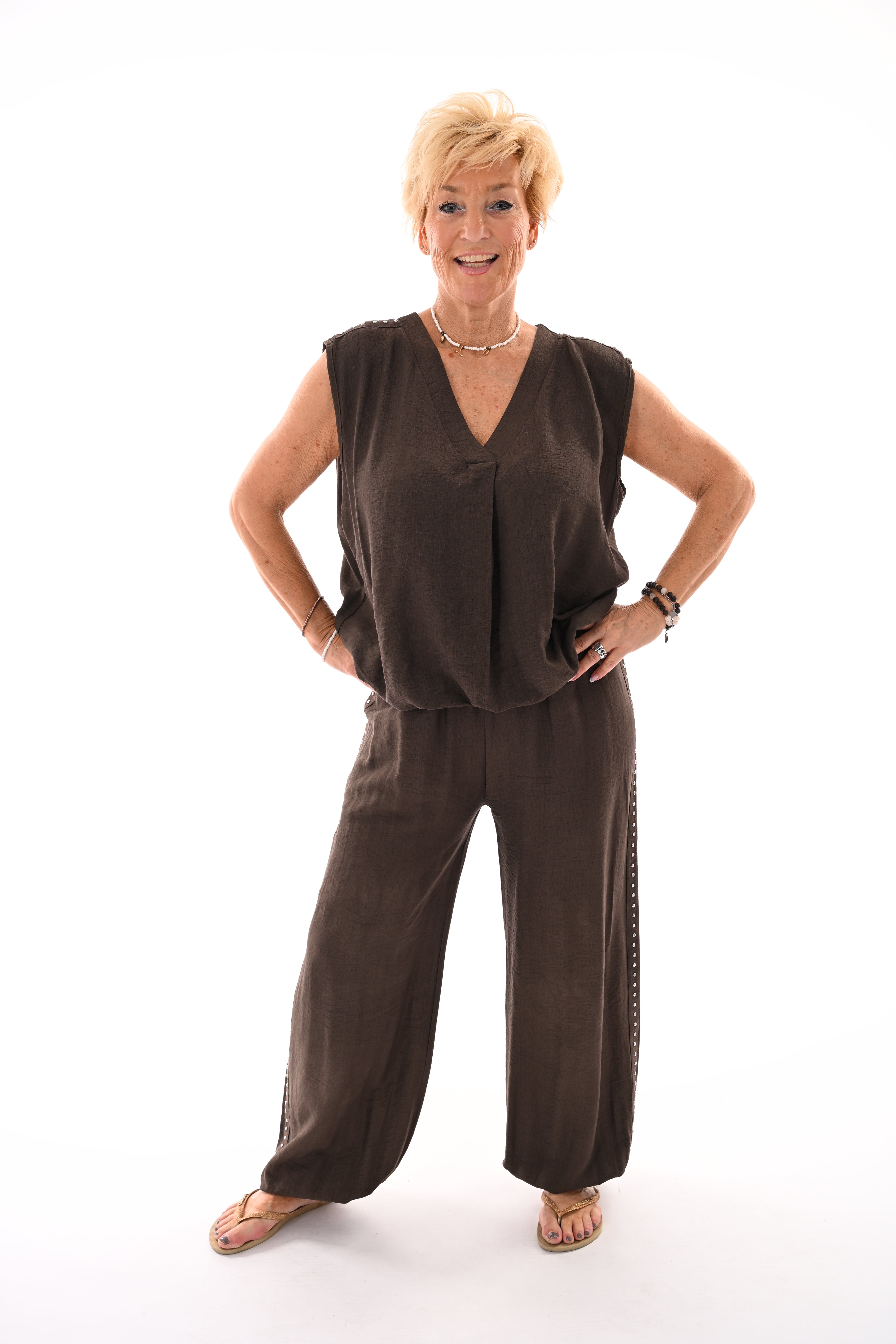 Tweedelig set korte pof top met studs donkerbruin
