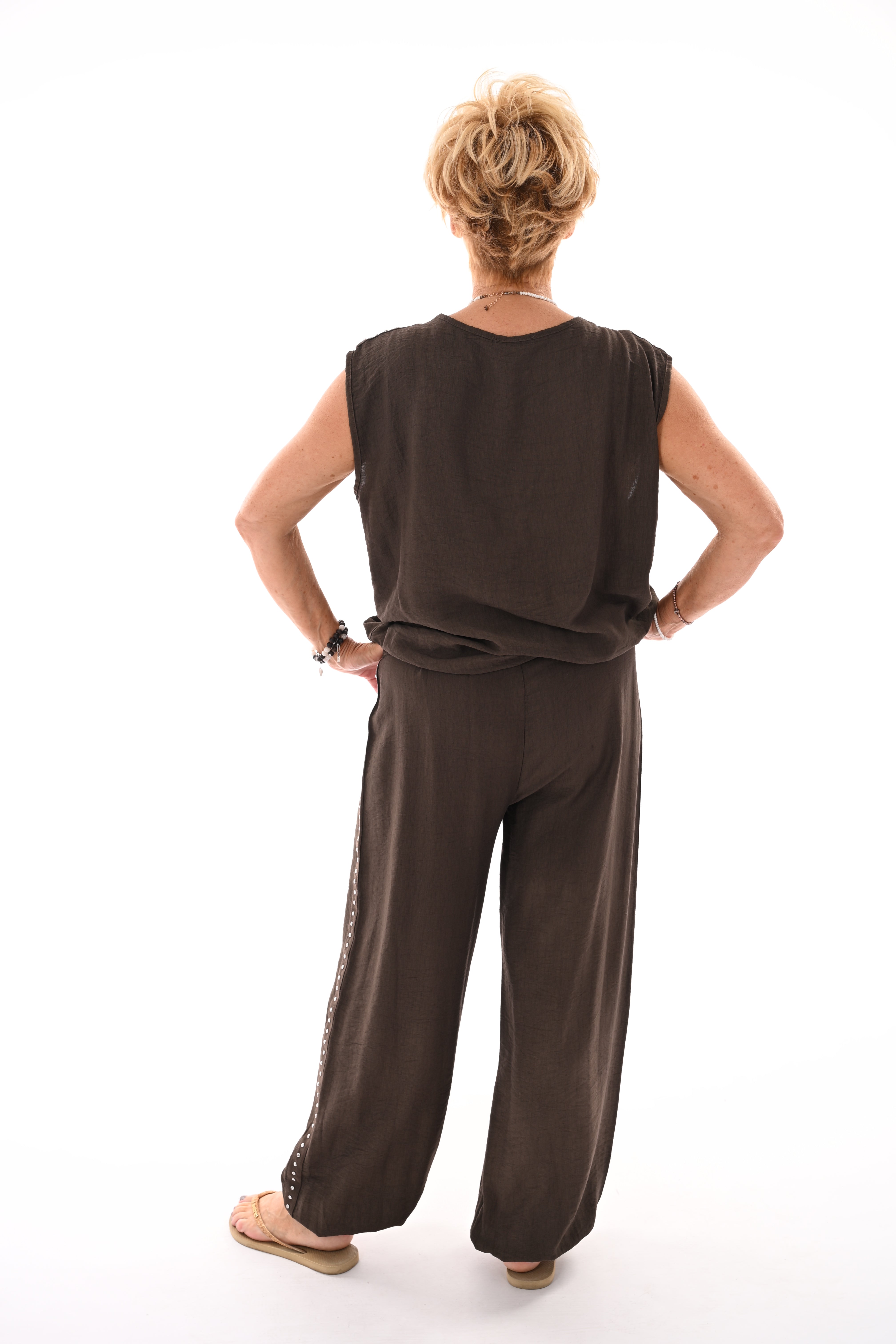 Tweedelig set korte pof top met studs donkerbruin