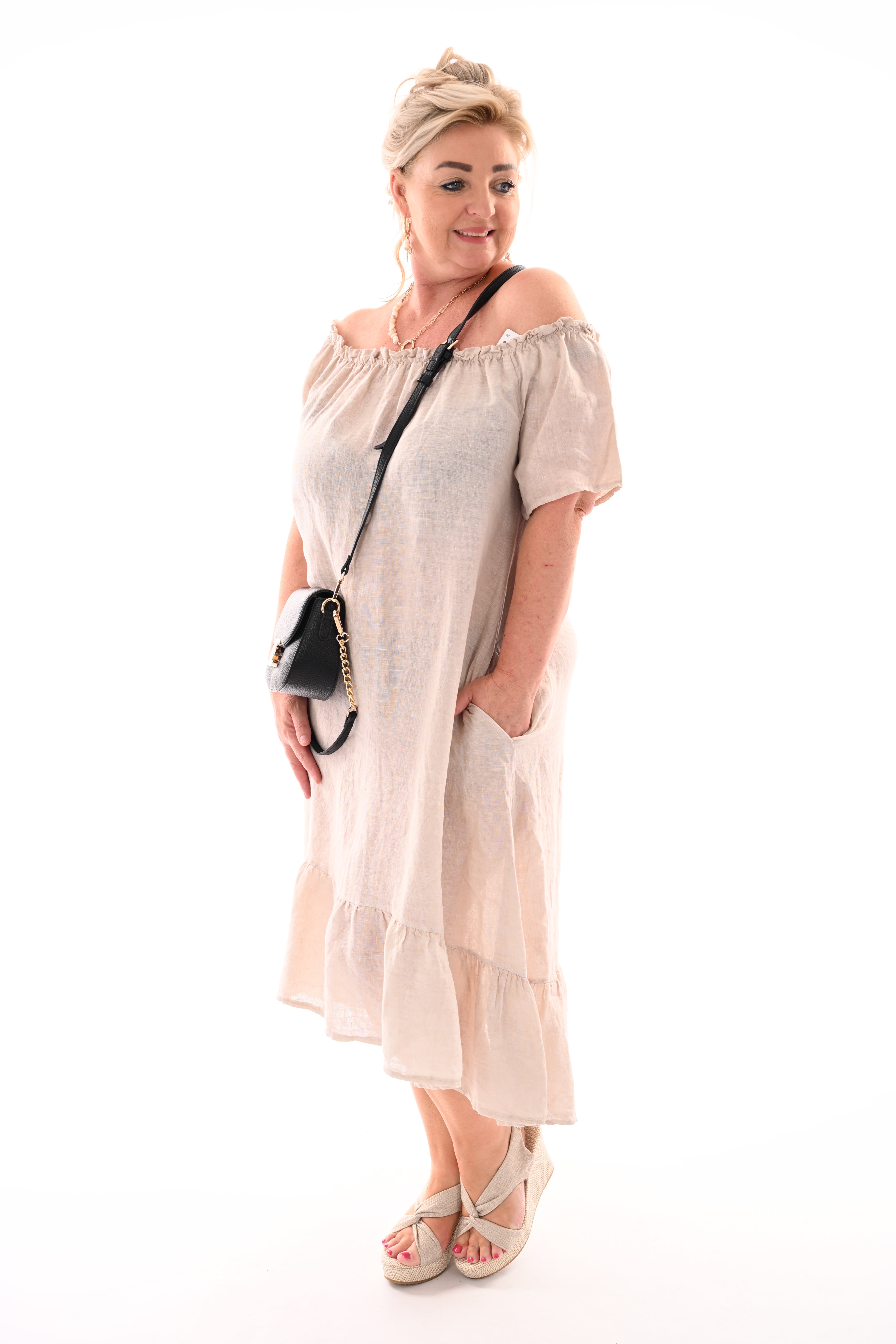 Jurk gesmockte randen korte mouwen uni beige