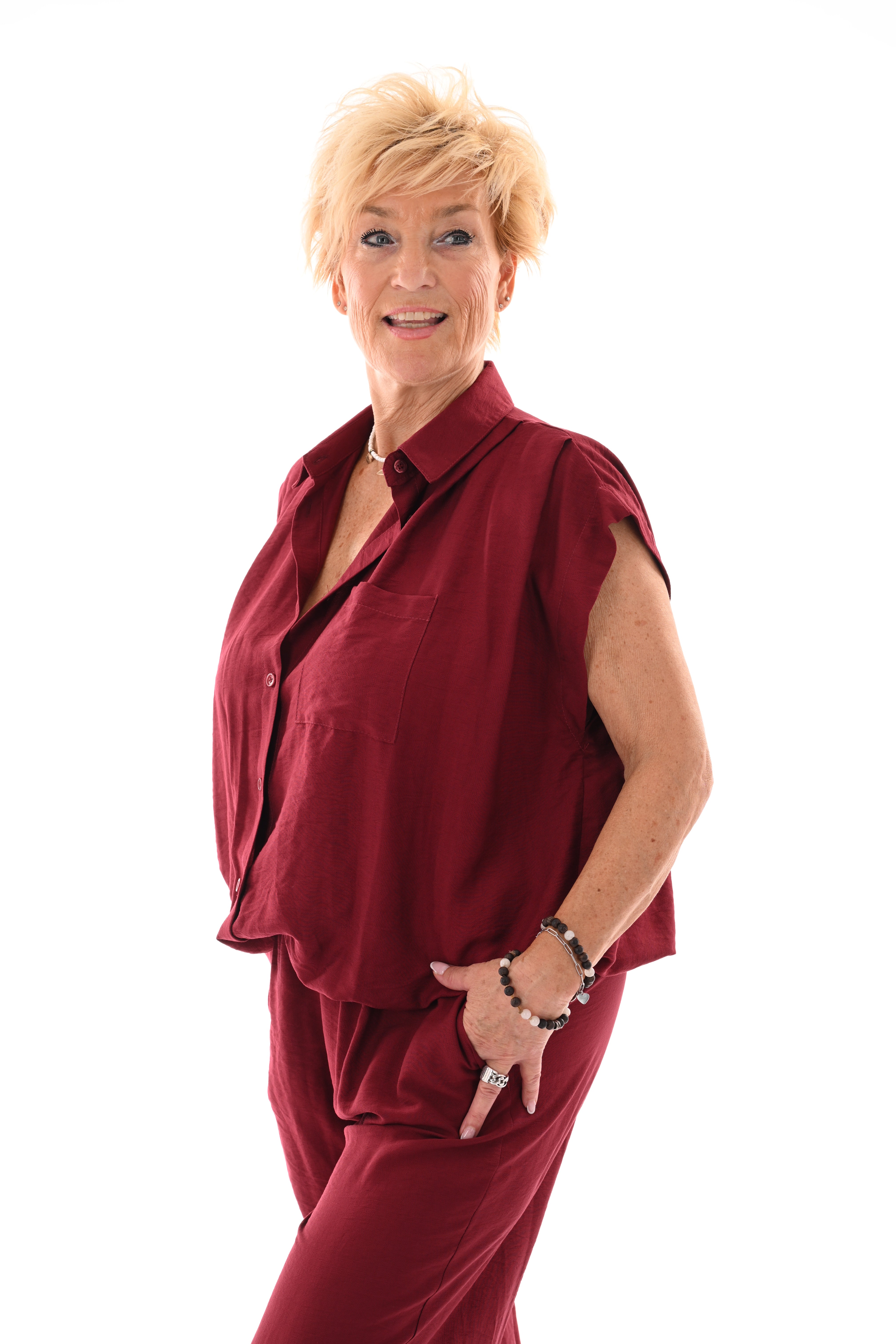 Tweedelig set doorknoop blouse kapmouwen bordeaux