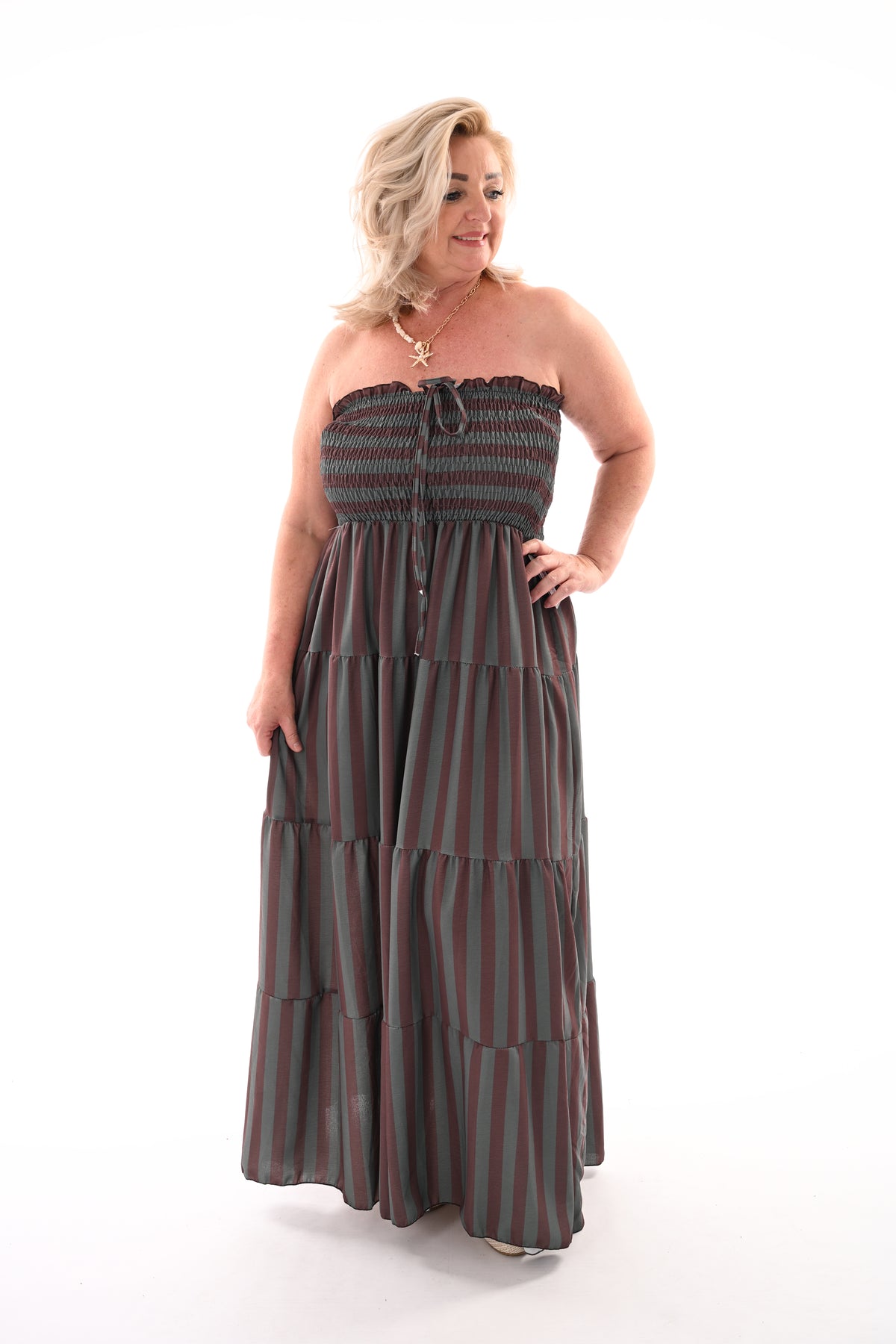 Off-shoulder jurk strepen en stroken donkergroen/bruin