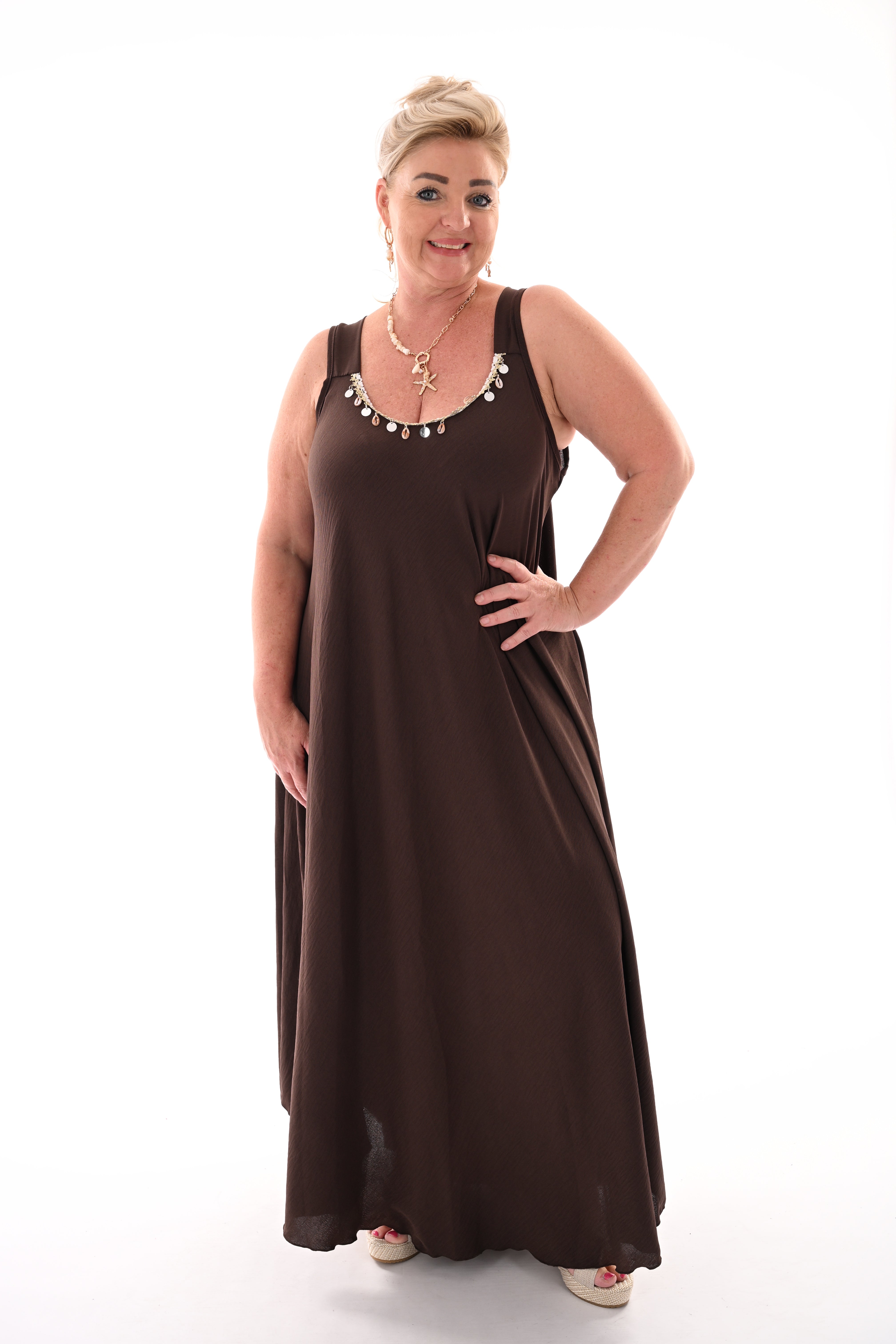 Lange jurk mouwloos schelp detail donkerbruin
