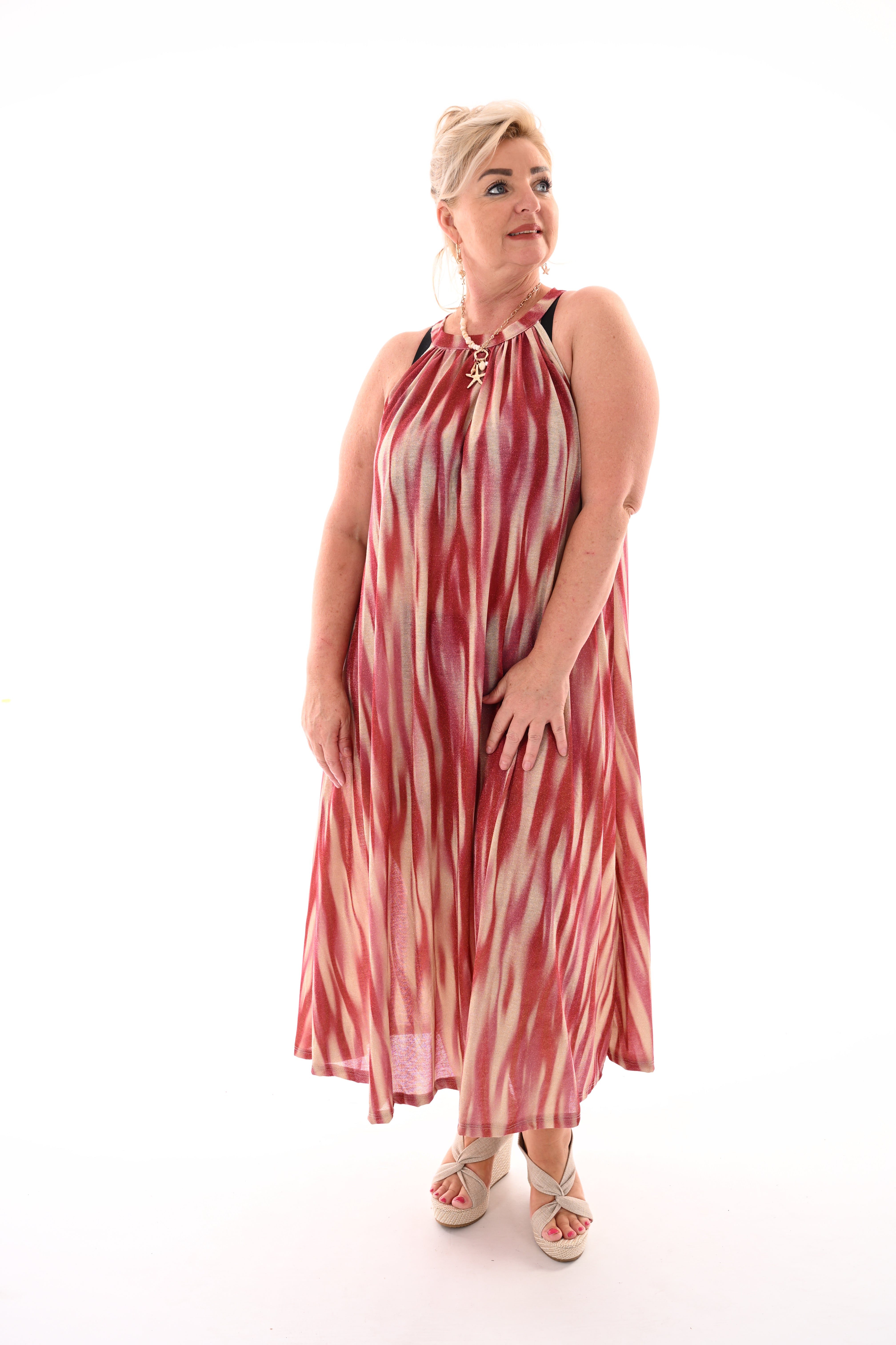Halter jurk vloeiende lijnen roze