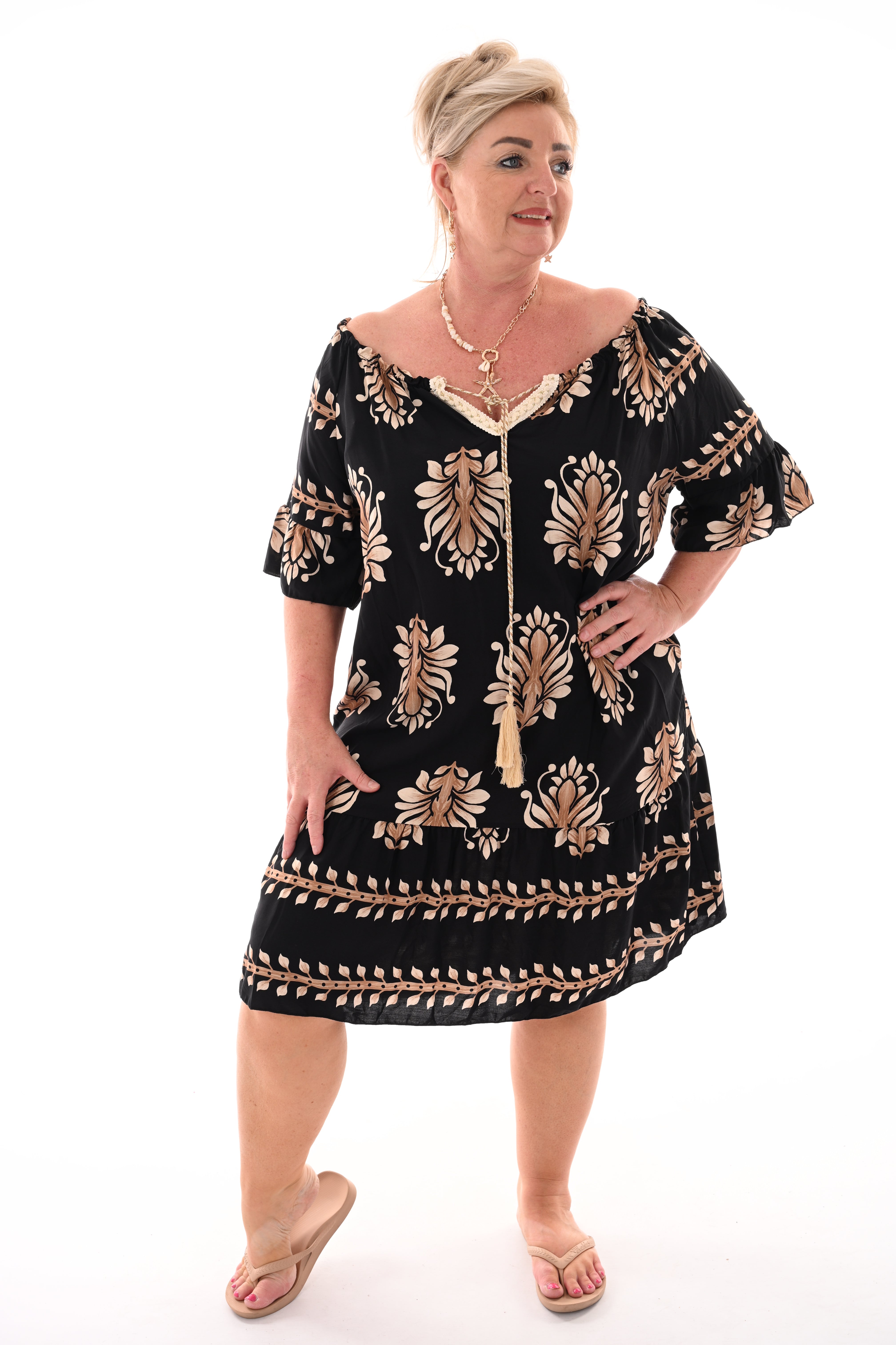 Off-shoulder jurk barok trompetmouwen zwart