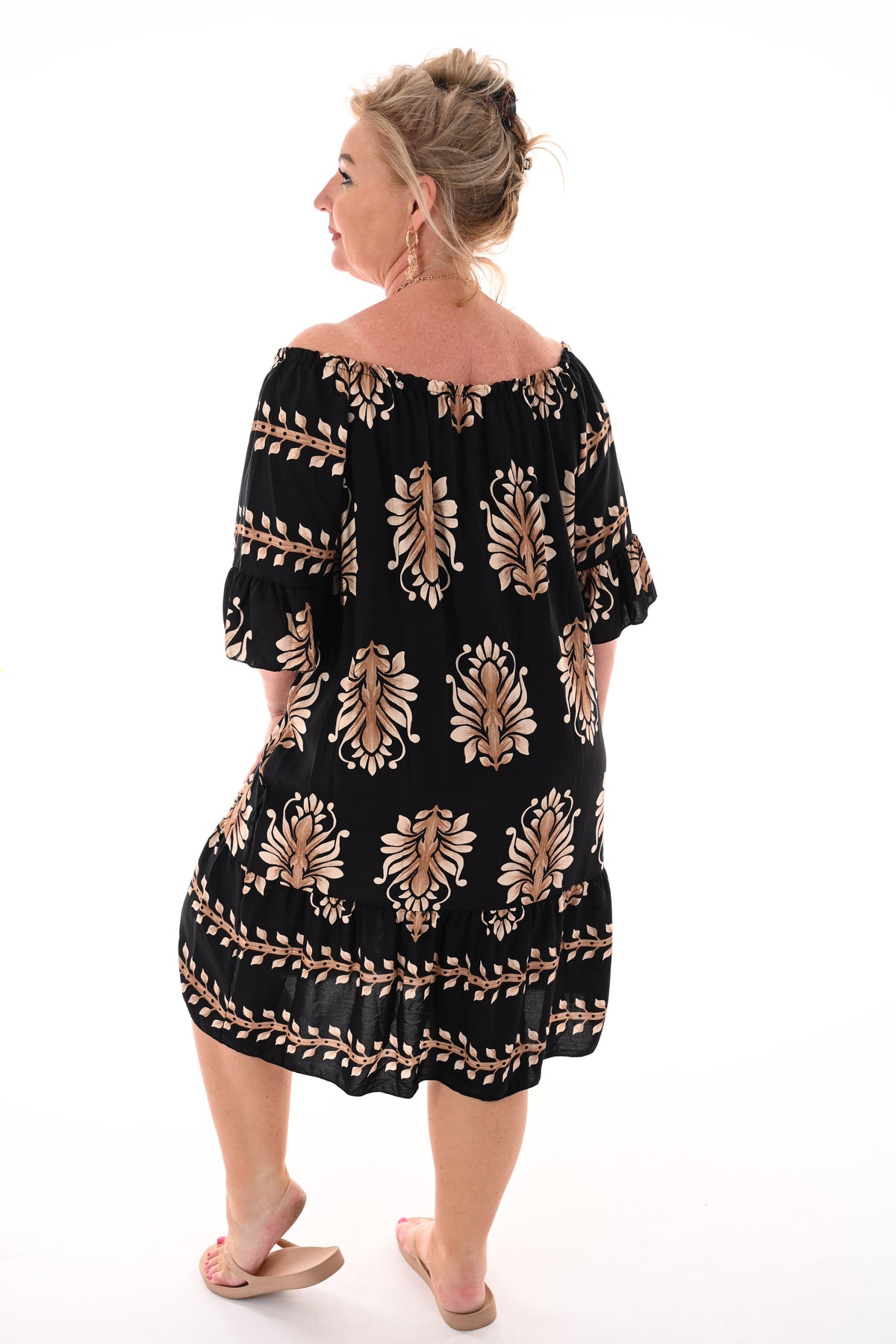 Off-shoulder jurk barok trompetmouwen zwart