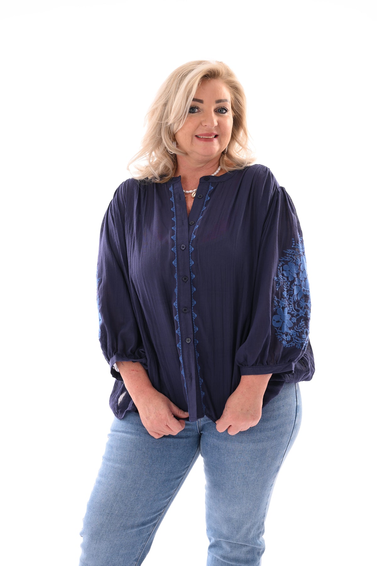 Blouse pofmouwen bloemen details marineblauw