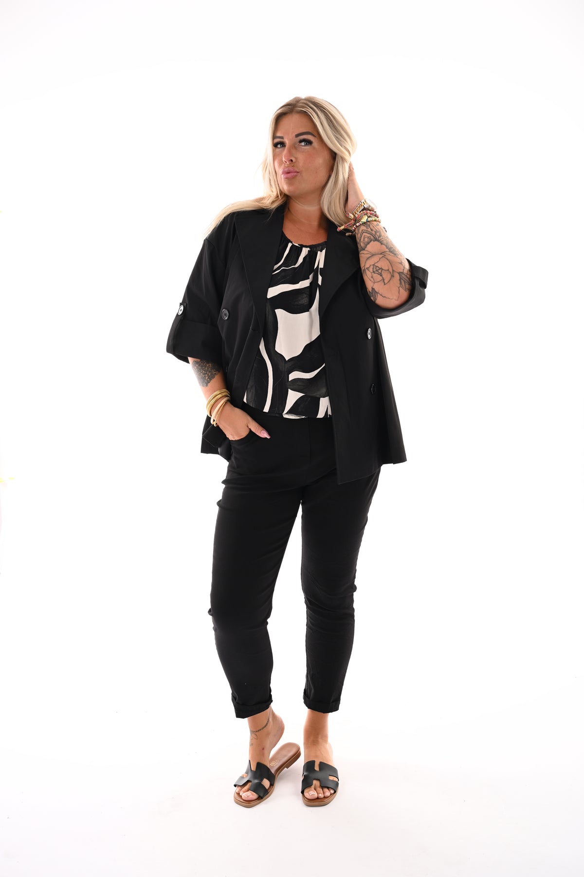 Korte trenchcoat ophaalmouwen zwart