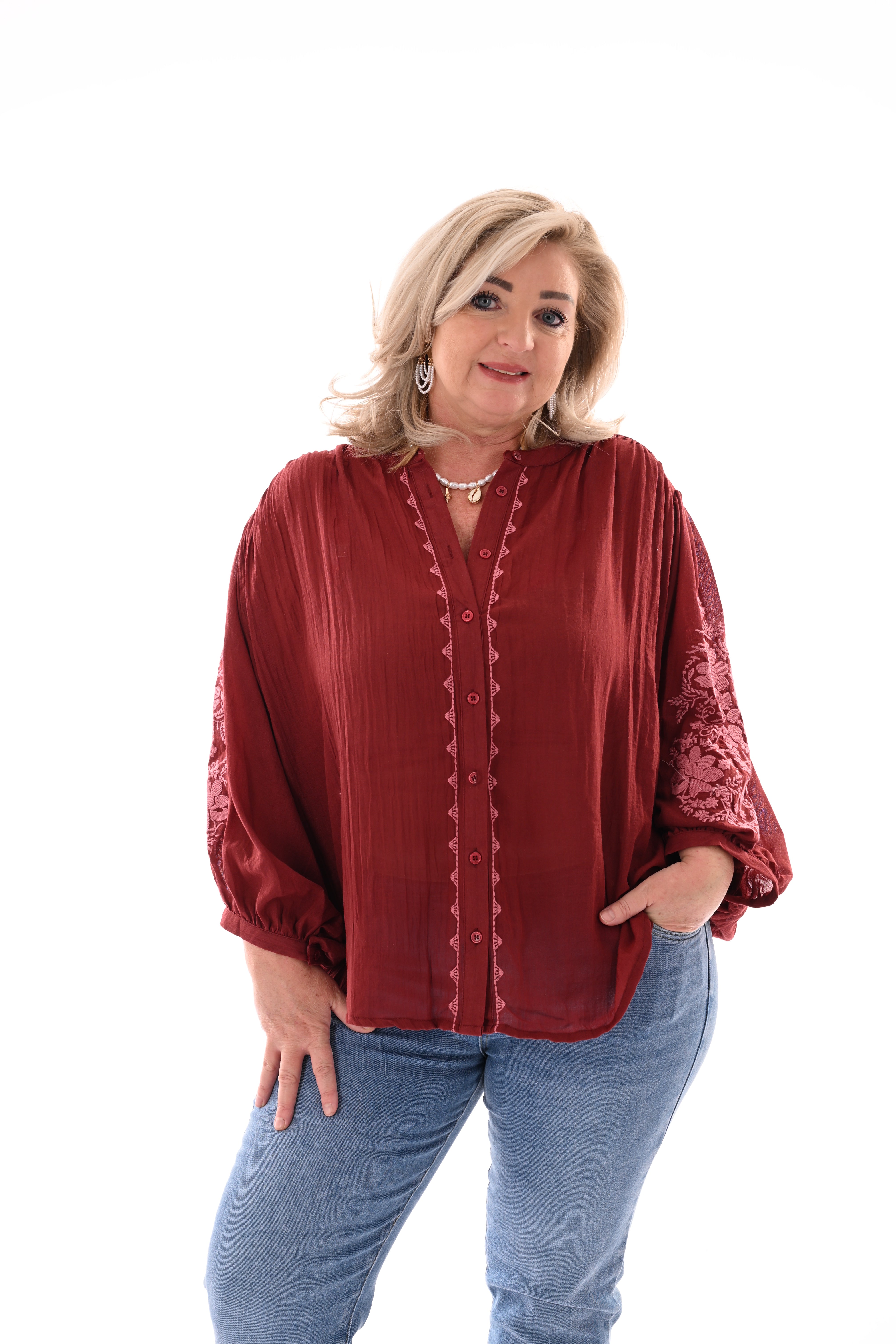 Blouse pofmouwen bloemen details donkerrood